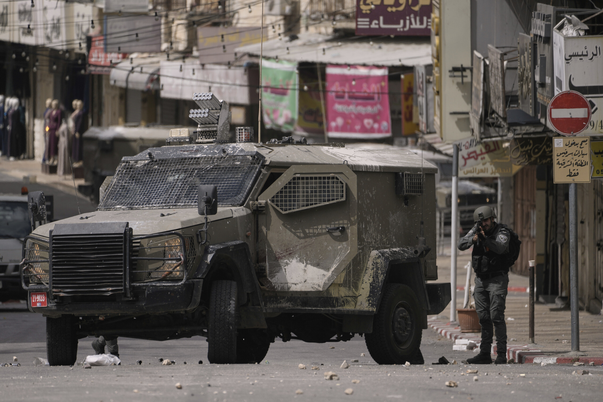 Middle East: IDF issues evacuation order for central Gaza Strip Middle East: IDF issues evacuation order for central Gaza Strip