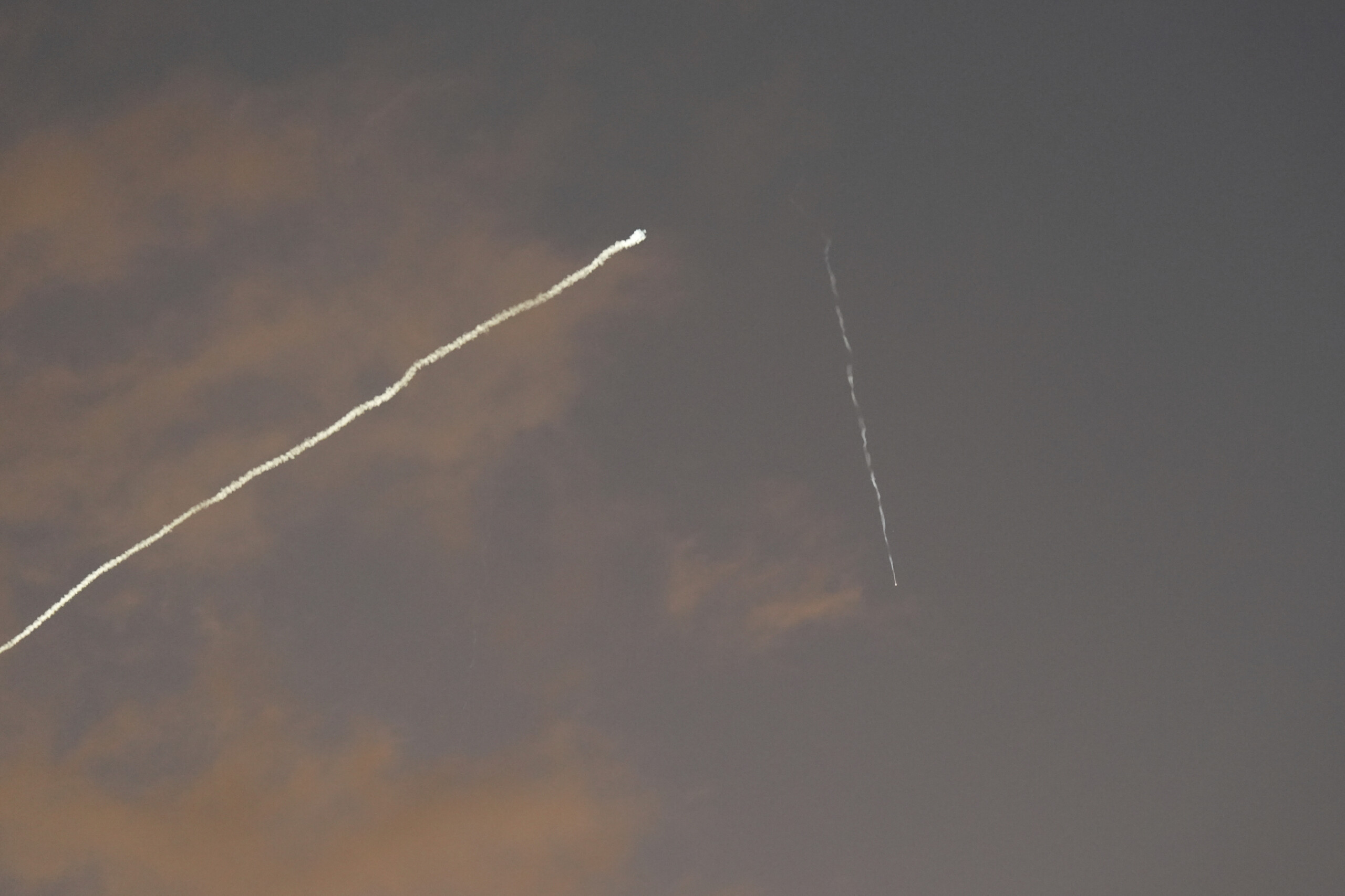 Middle East: Israel intercepts missile launched from Yemen