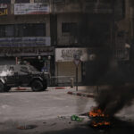 Middle East: knife attack in the West Bank, guard dies, attackers killed