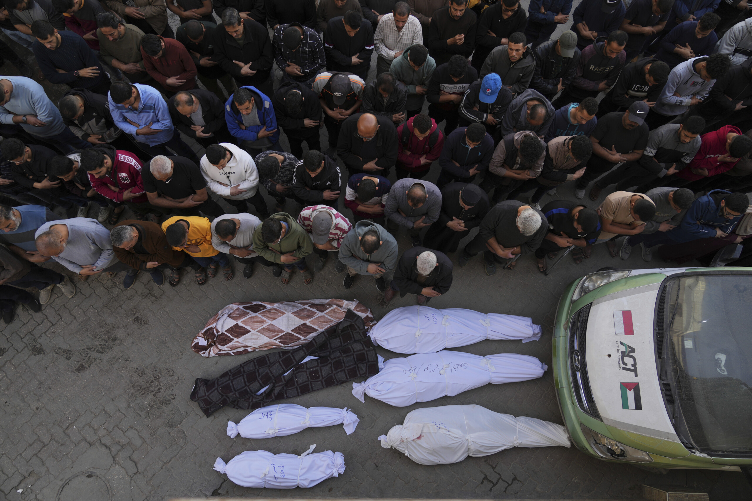 Middle East, Main Hospital in Northern Gaza Shuts Down Due to Israeli Raids Middle East, Main Hospital in Northern Gaza Shuts Down Due to Israeli Raids