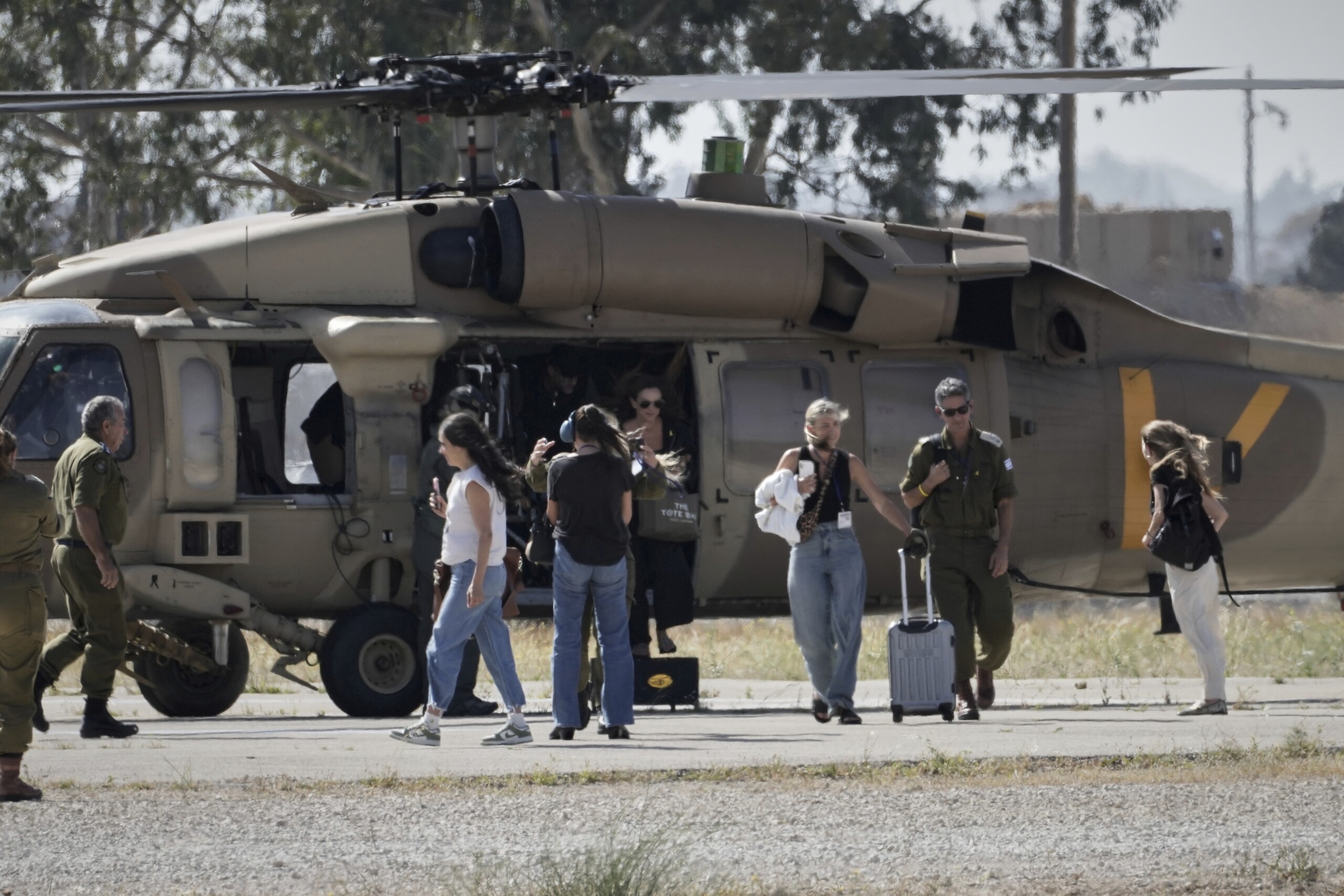 Middle East: Media Report U.S. Hostage Handed Over to Red Cross Middle East: Media Report U.S. Hostage Handed Over to Red Cross