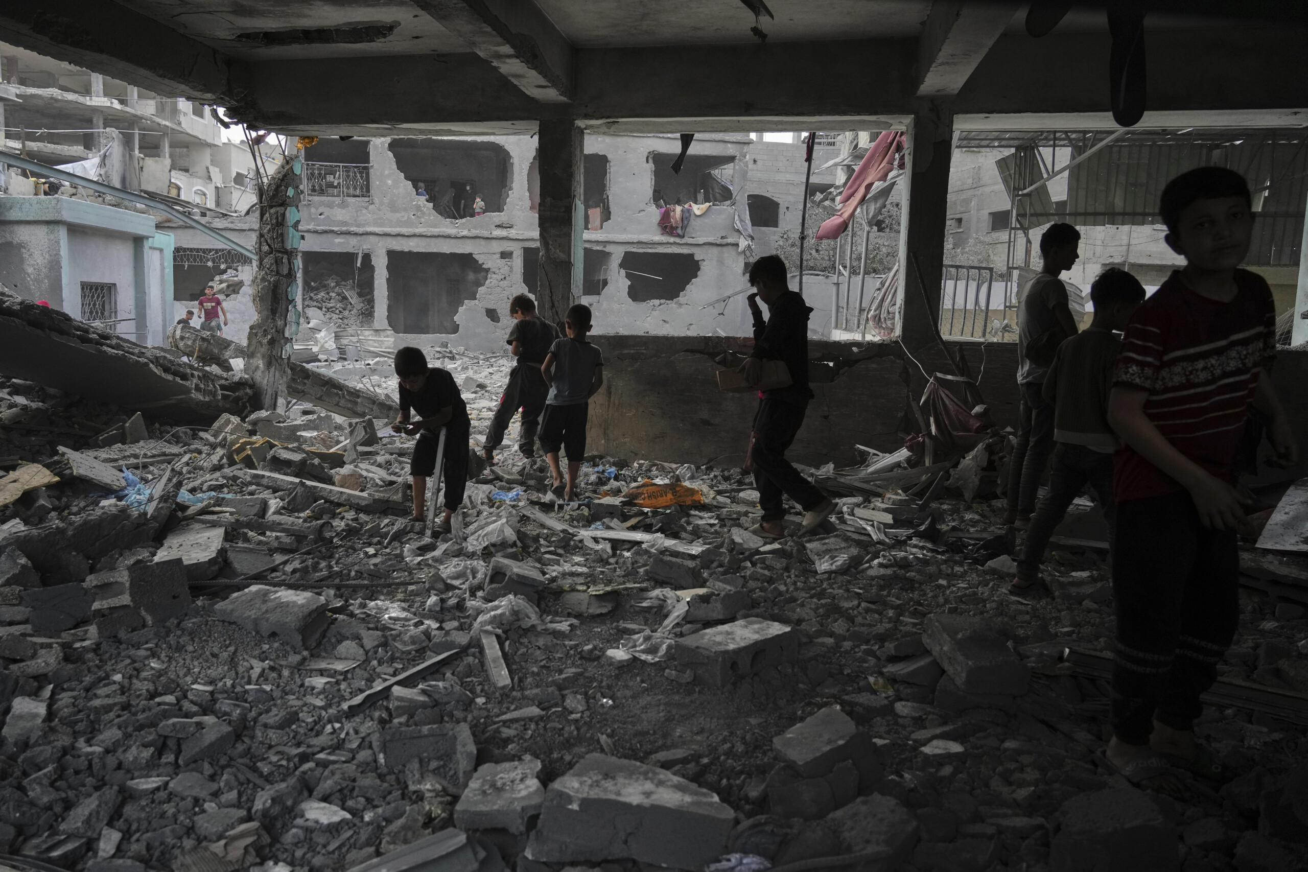 Middle East: media reports 25 dead in Israeli bombing of school in Gaza Middle East: media reports 25 dead in Israeli bombing of school in Gaza