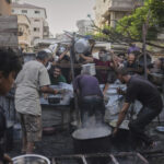 Middle East: media reports 60 dead since dawn in Gaza, 35 were waiting for aid