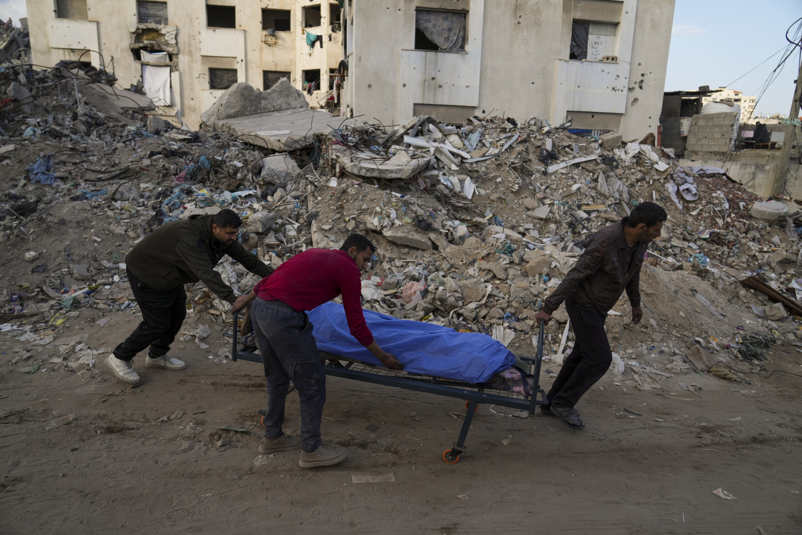 Middle East: media reports at least 29 dead in Israeli raids on Gaza