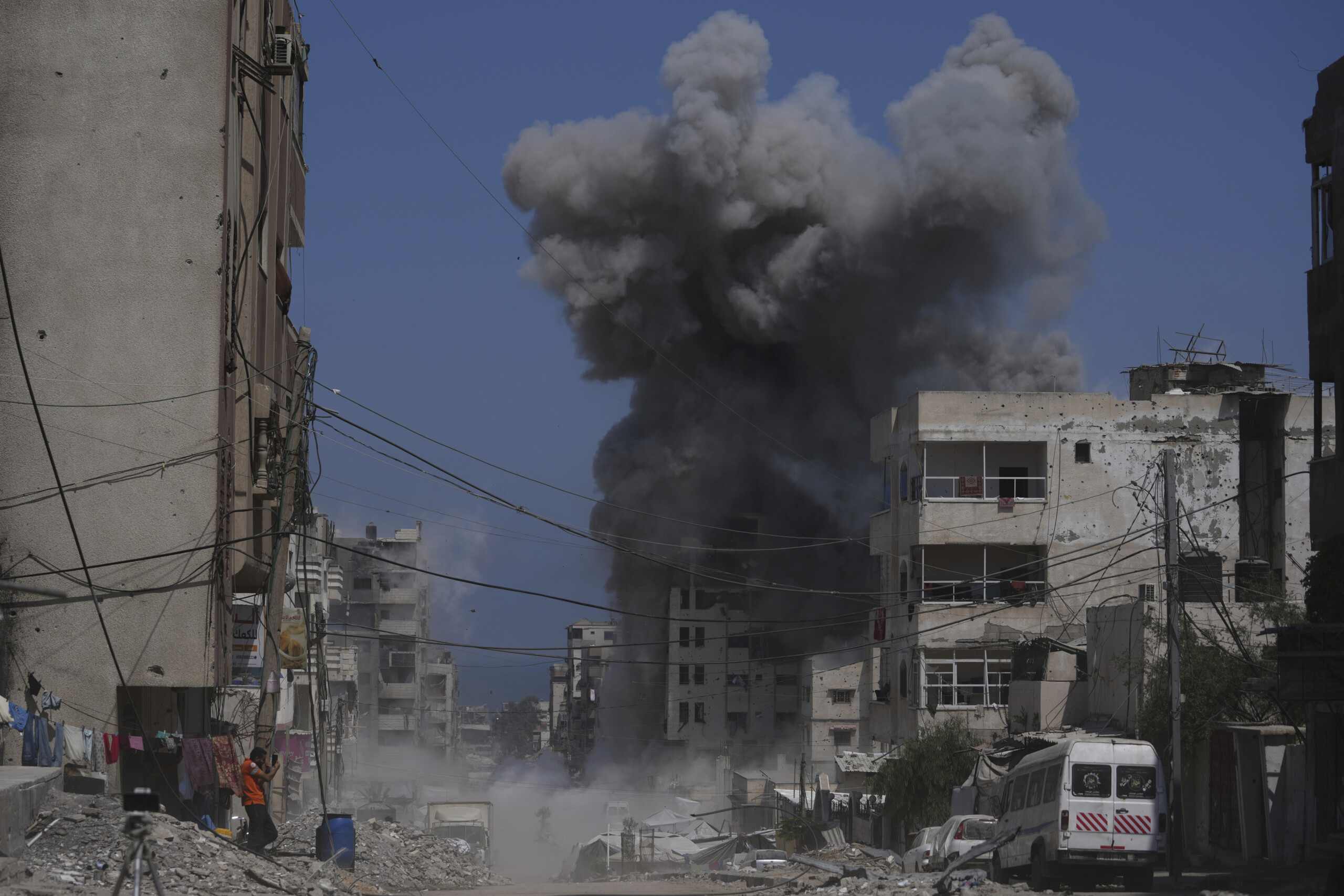 Middle East: media reports at least 56 dead in Gaza in Israeli attacks since dawn