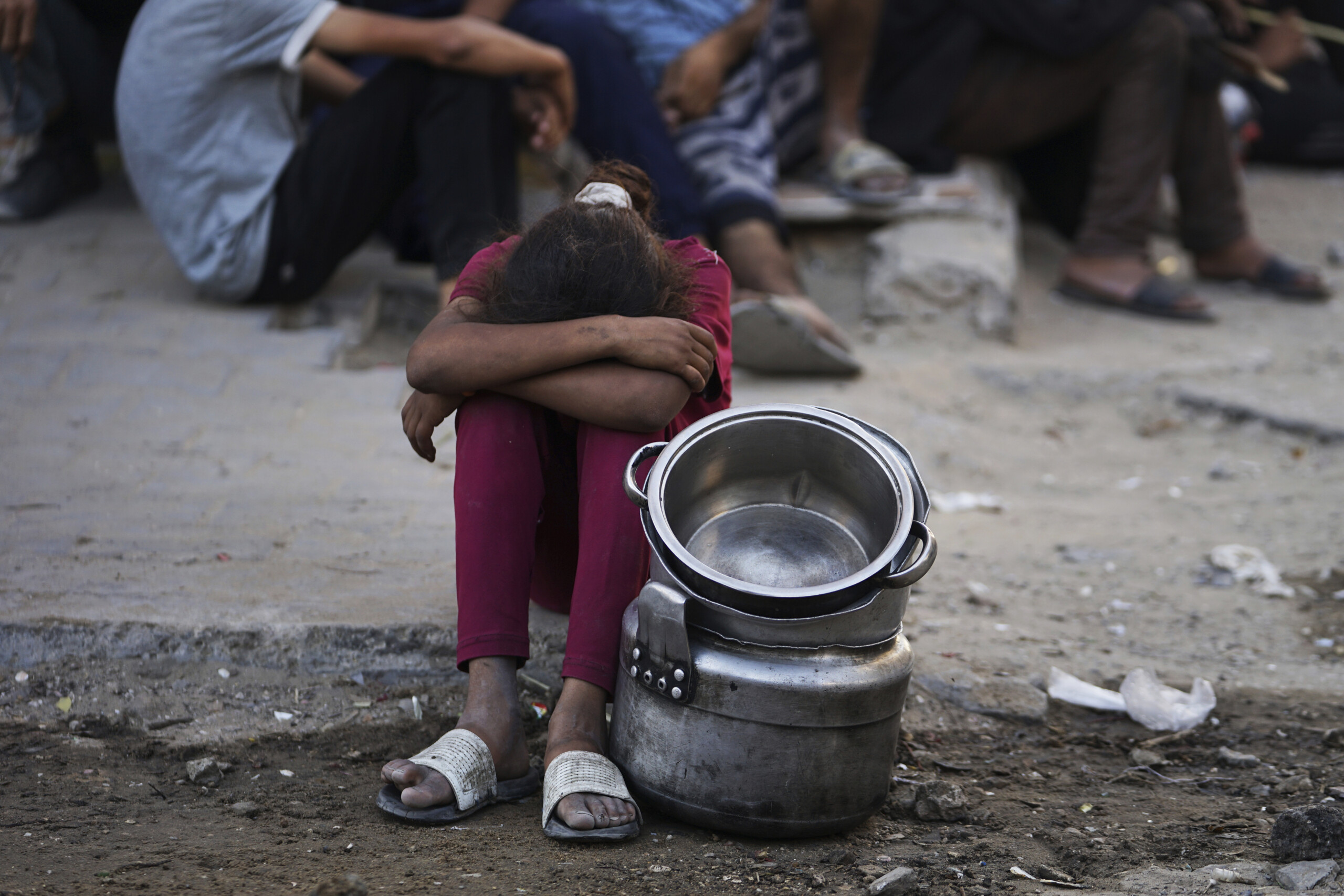 Middle East: over 100 NGOs, mass famine in Gaza, allow aid to enter