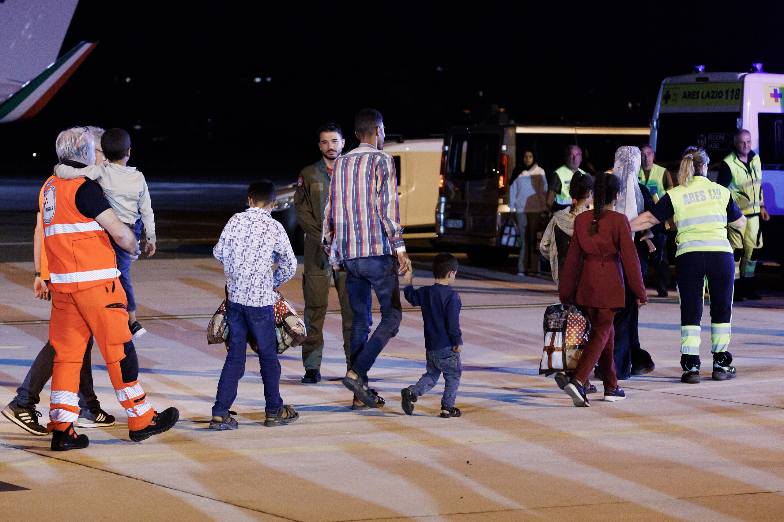 Middle East: plane carrying wounded children from Gaza lands at Ciampino airport Middle East: plane carrying wounded children from Gaza lands at Ciampino airport