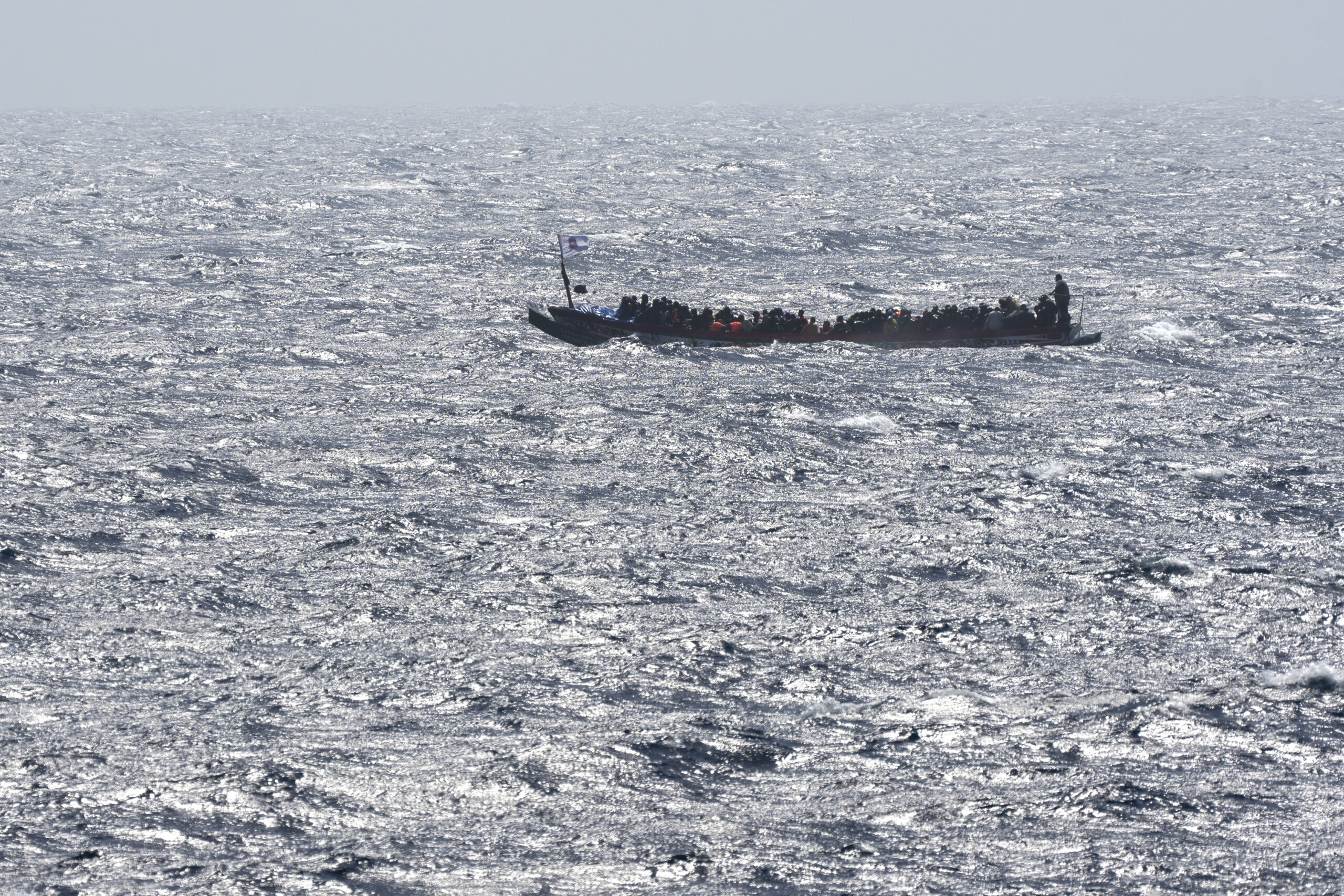 Migrants: boat capsizes in the Canary Islands, death toll rises to 7 Migrants: boat capsizes in the Canary Islands, death toll rises to 7