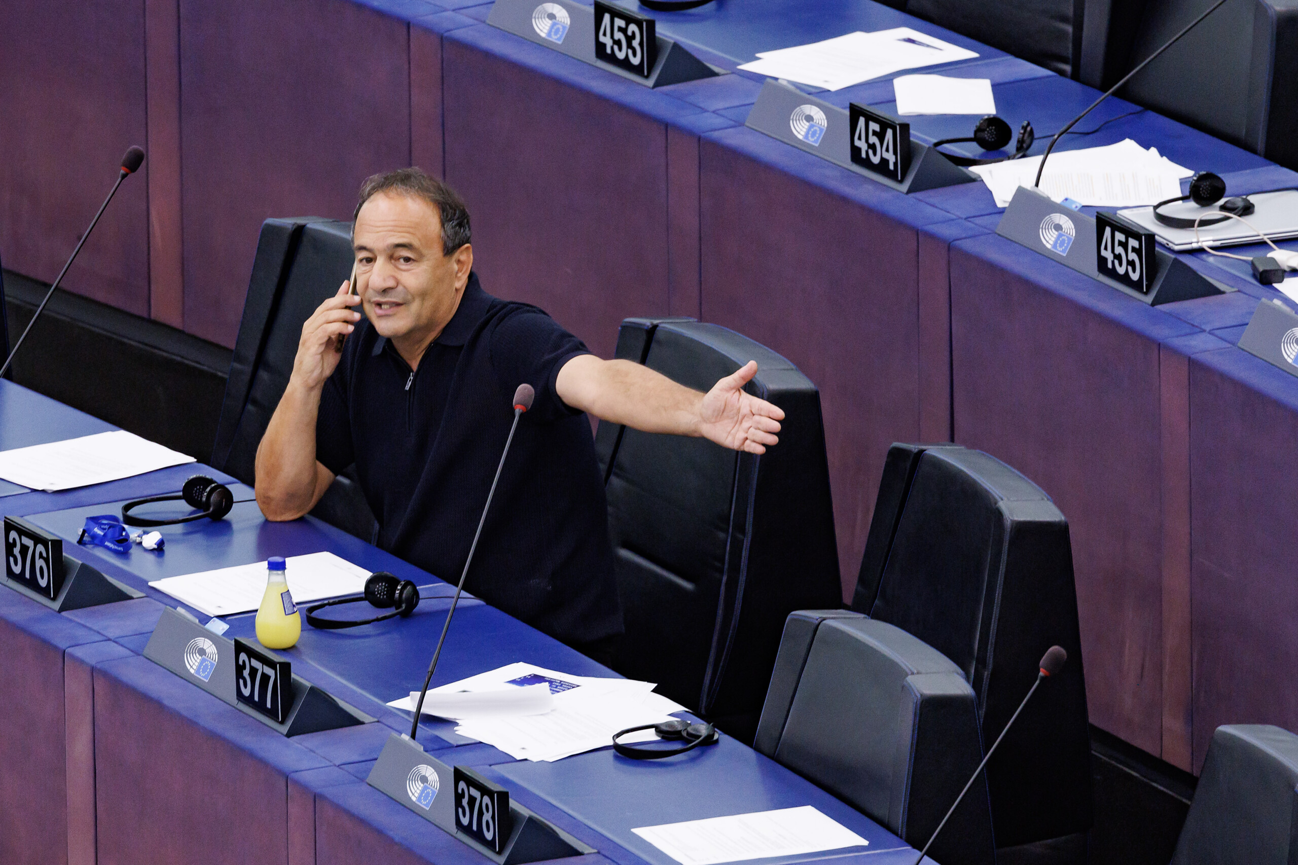 Migrants: Mimmo Lucano declared disqualified as mayor of Riace Migrants: Mimmo Lucano declared disqualified as mayor of Riace