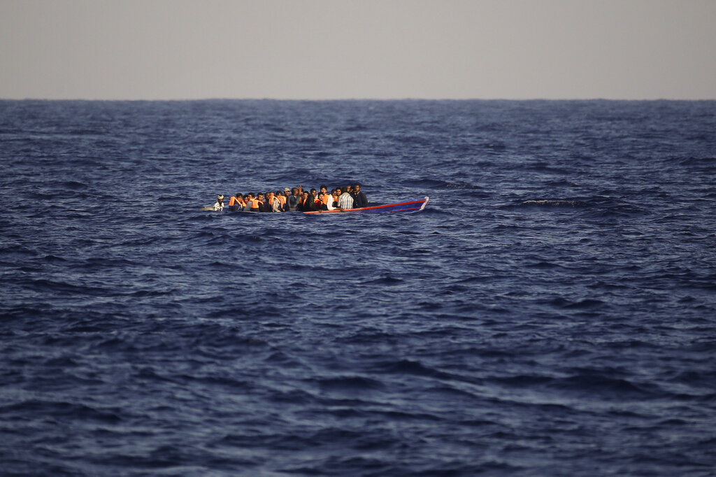 Migrants: Shipwreck off Lampedusa, 10 survivors and 6 bodies recovered Migrants: Shipwreck off Lampedusa, 10 survivors and 6 bodies recovered