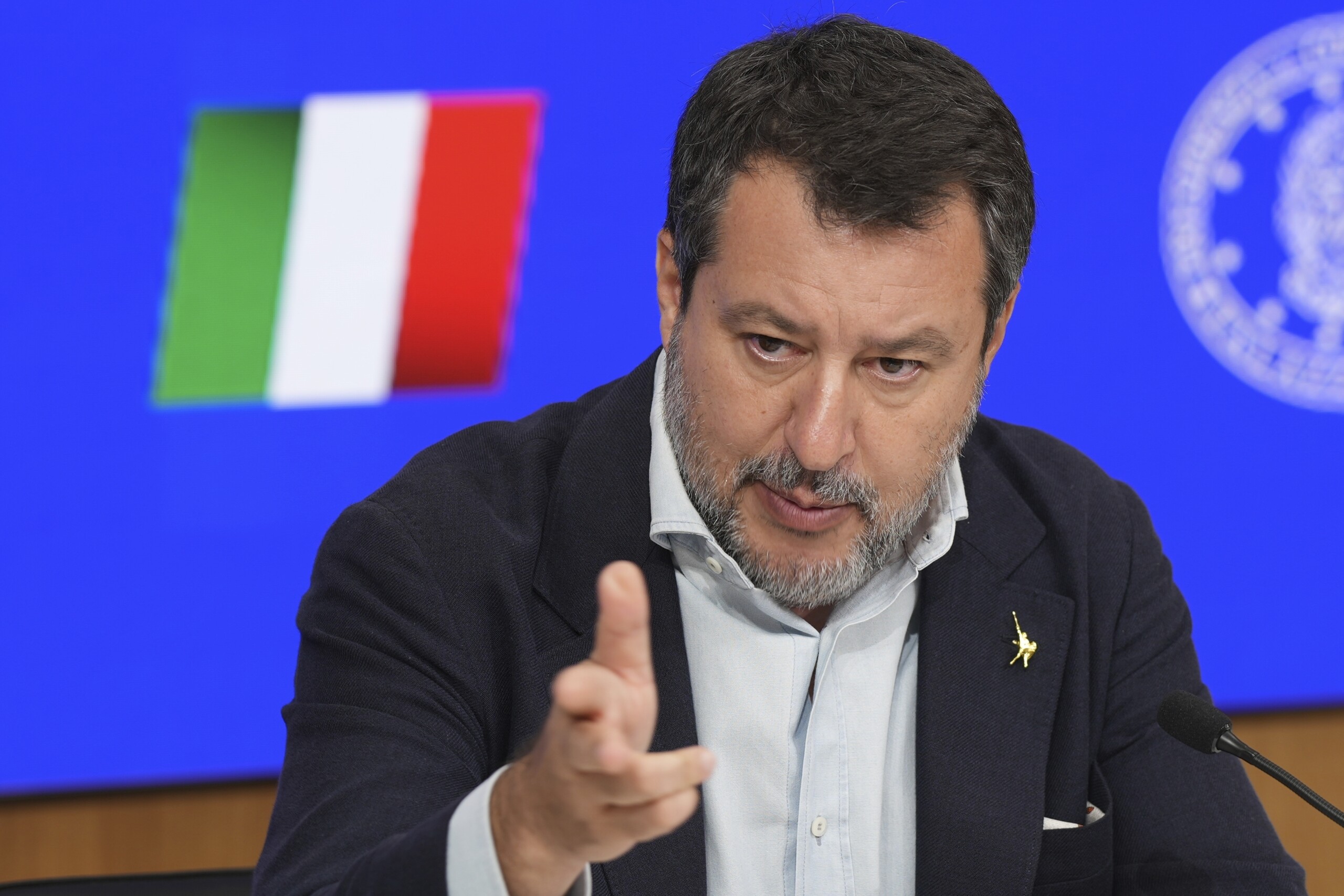 Milan, Salvini: “If underage Roma responsible for woman’s death, demolish the camp” Milan, Salvini: “If underage Roma responsible for woman’s death, demolish the camp”