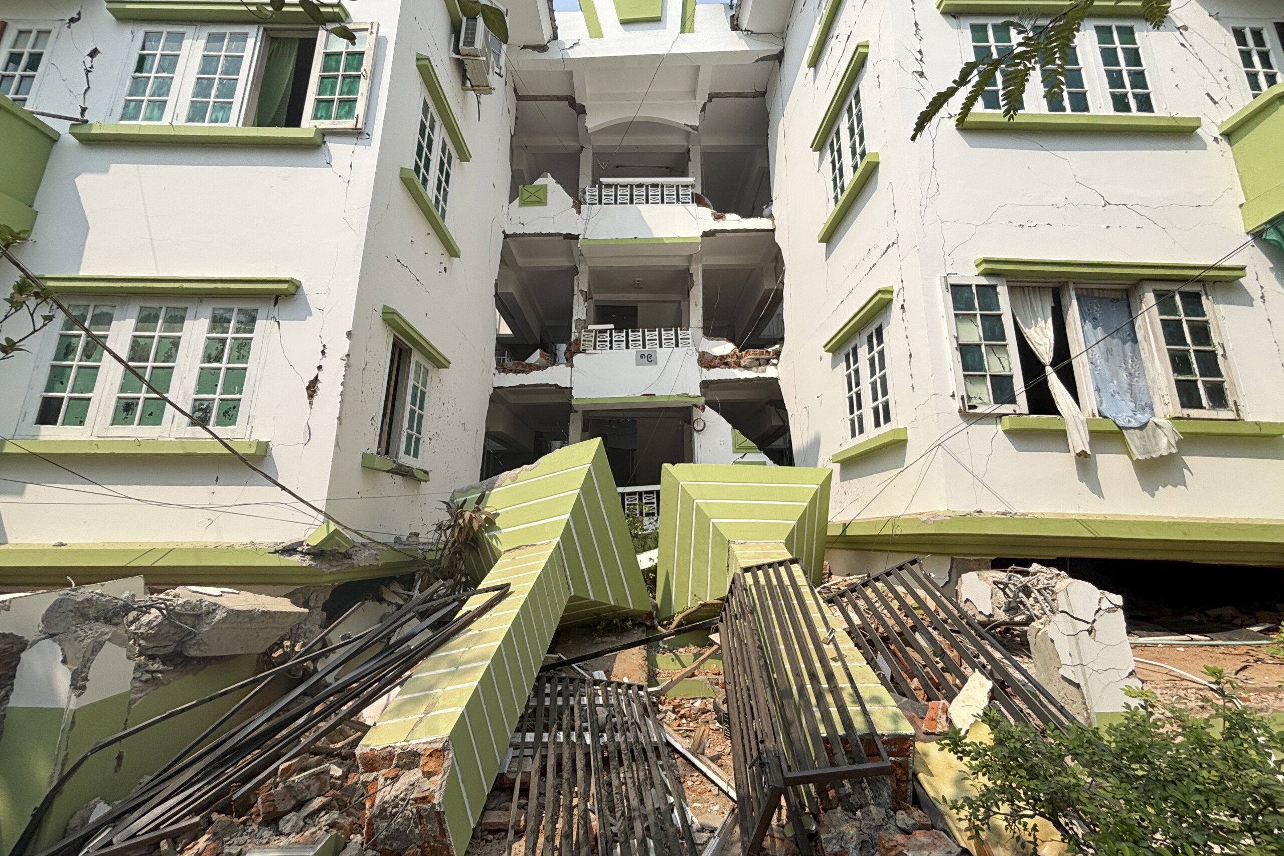 Myanmar earthquake: death toll rises to 1644