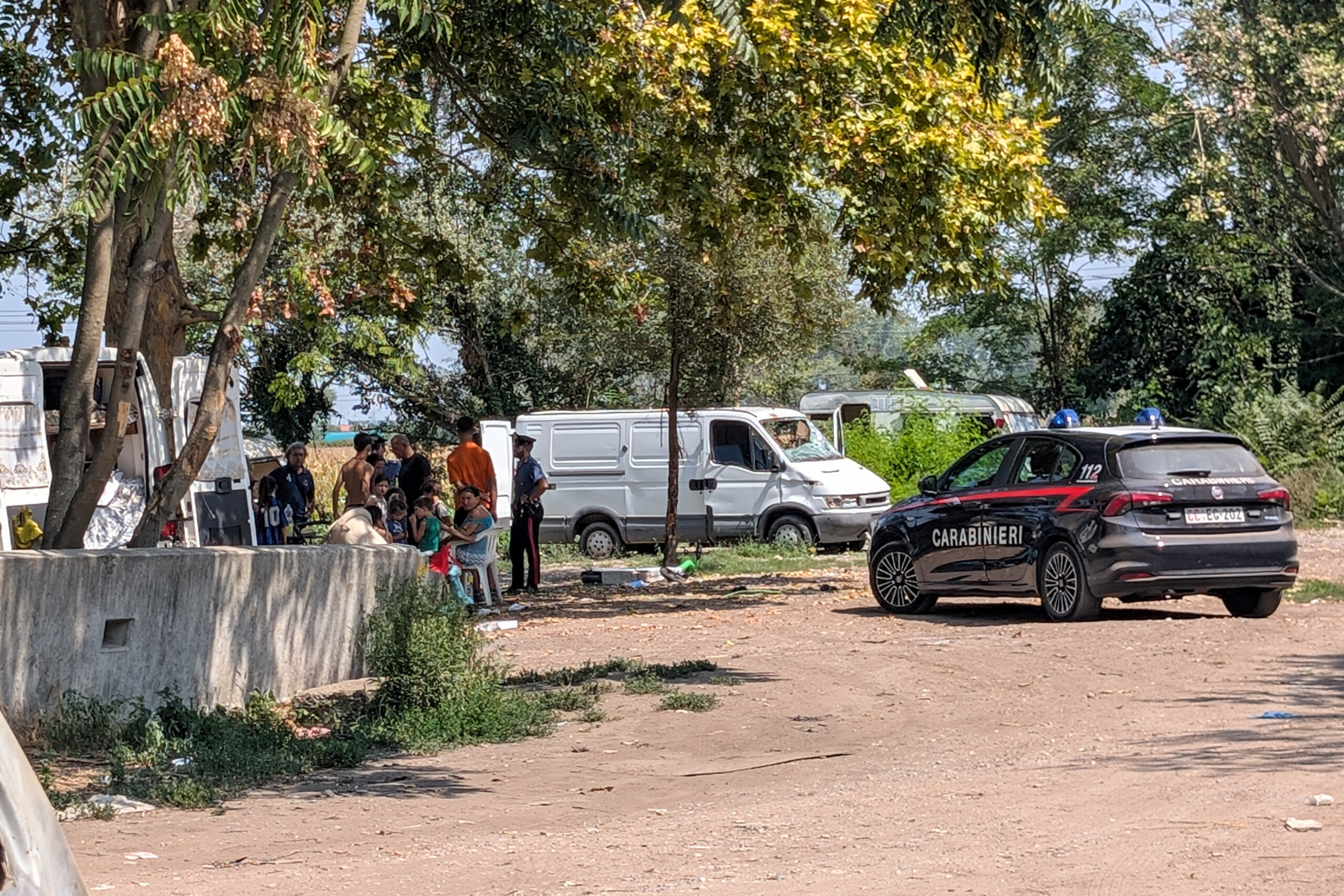 Naples: body found in street, investigation underway