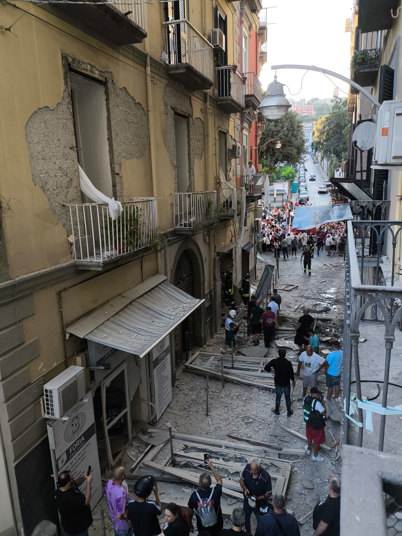 Naples, Explosion on Via De Filippo: One Person Missing Naples, Explosion on Via De Filippo: One Person Missing