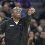 NBA, Mike Brown new coach for New York. Banchero renews with Orlando