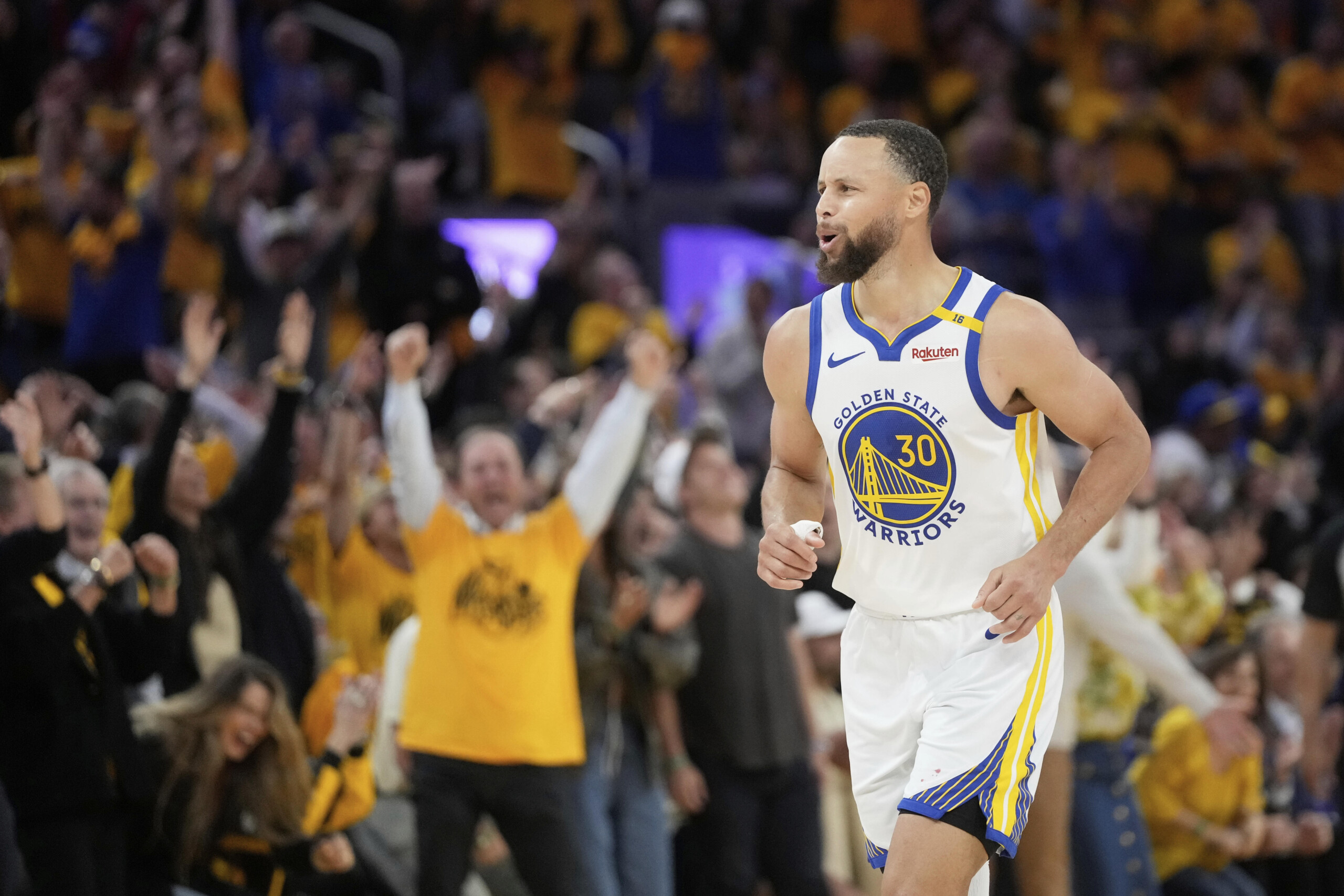 NBA Playoffs: a record-breaking Game 4 for Golden State and Cleveland