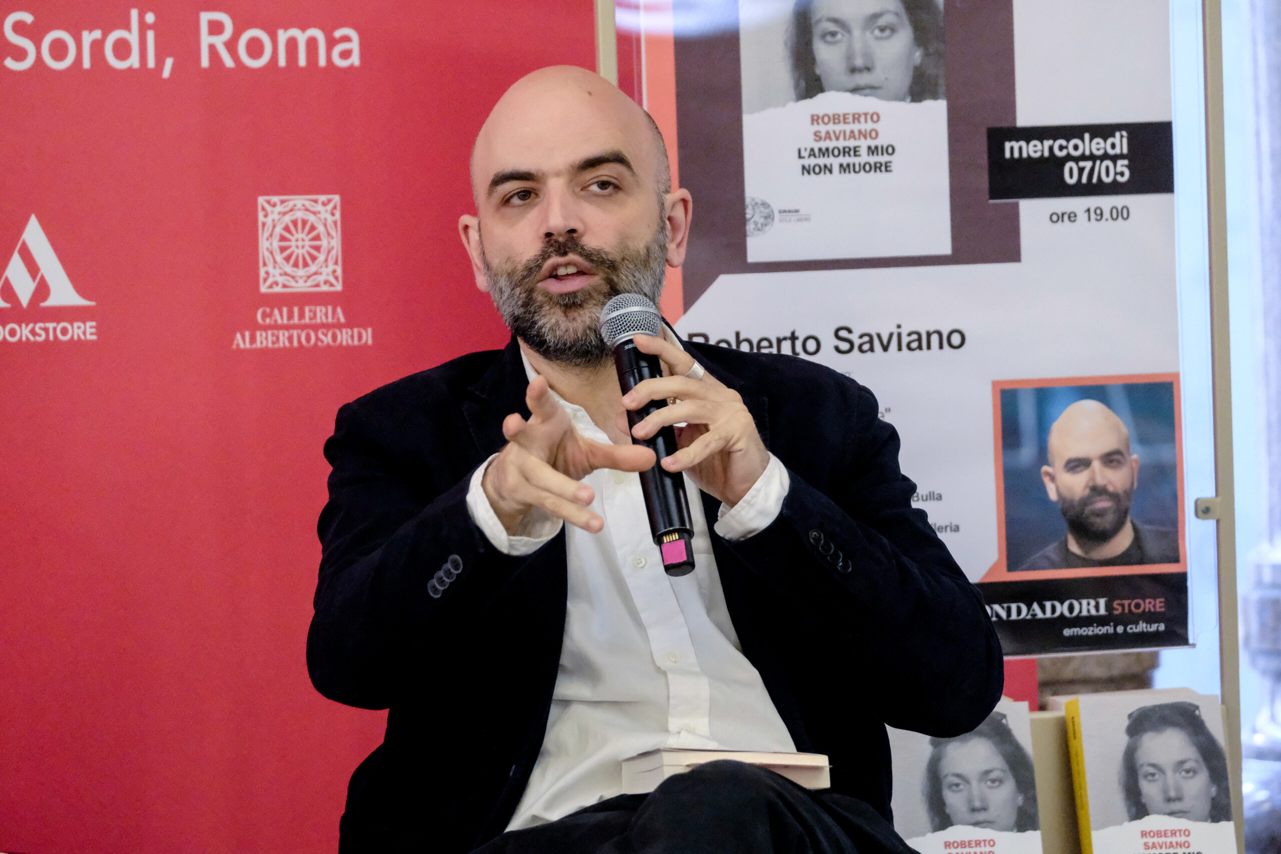 'Ndrangheta, Saviano: "Stadium stands are the new investment hub"