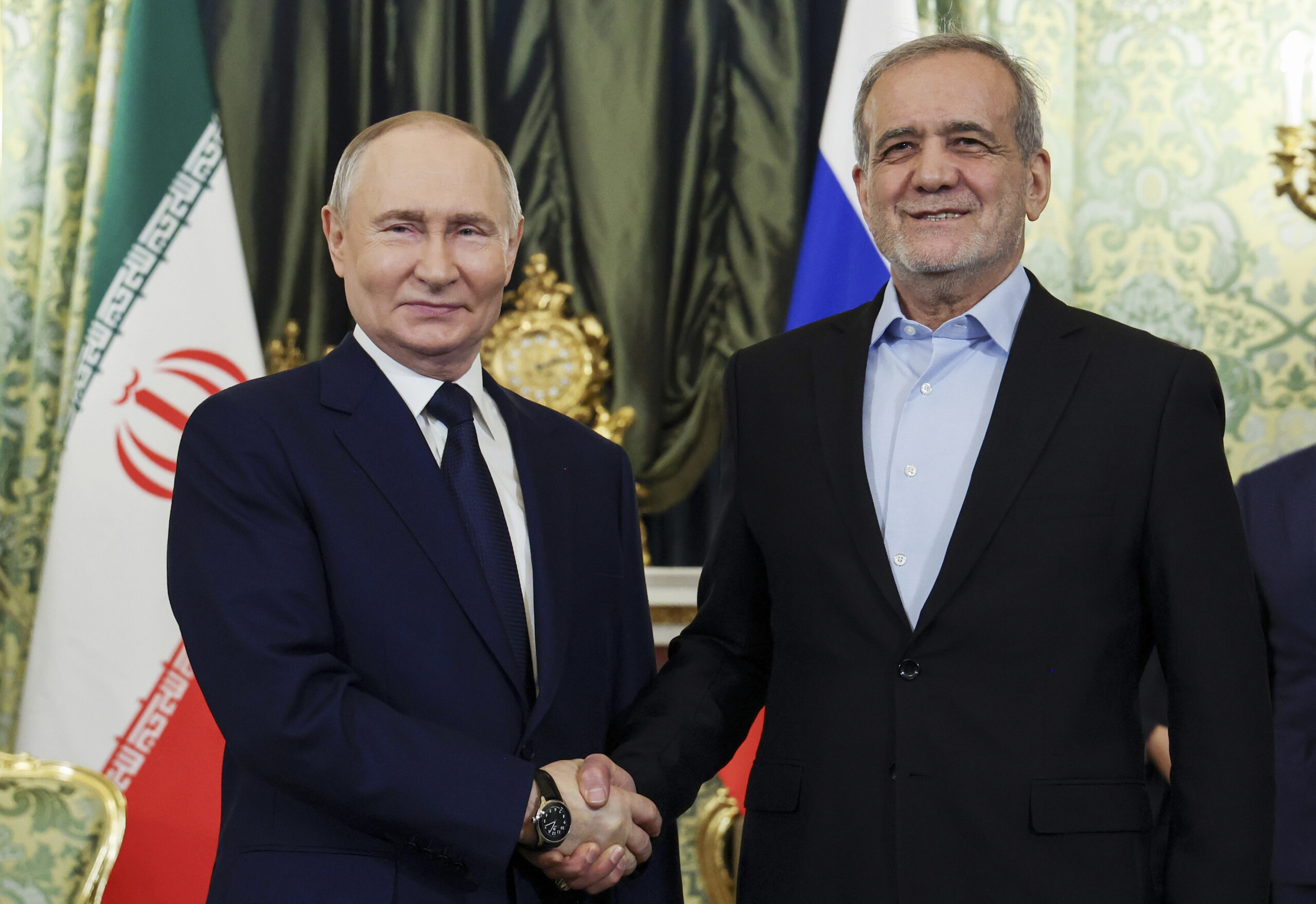 Nuclear issue, Putin speaks with Iranian president: "Ready to help facilitate a fair agreement"