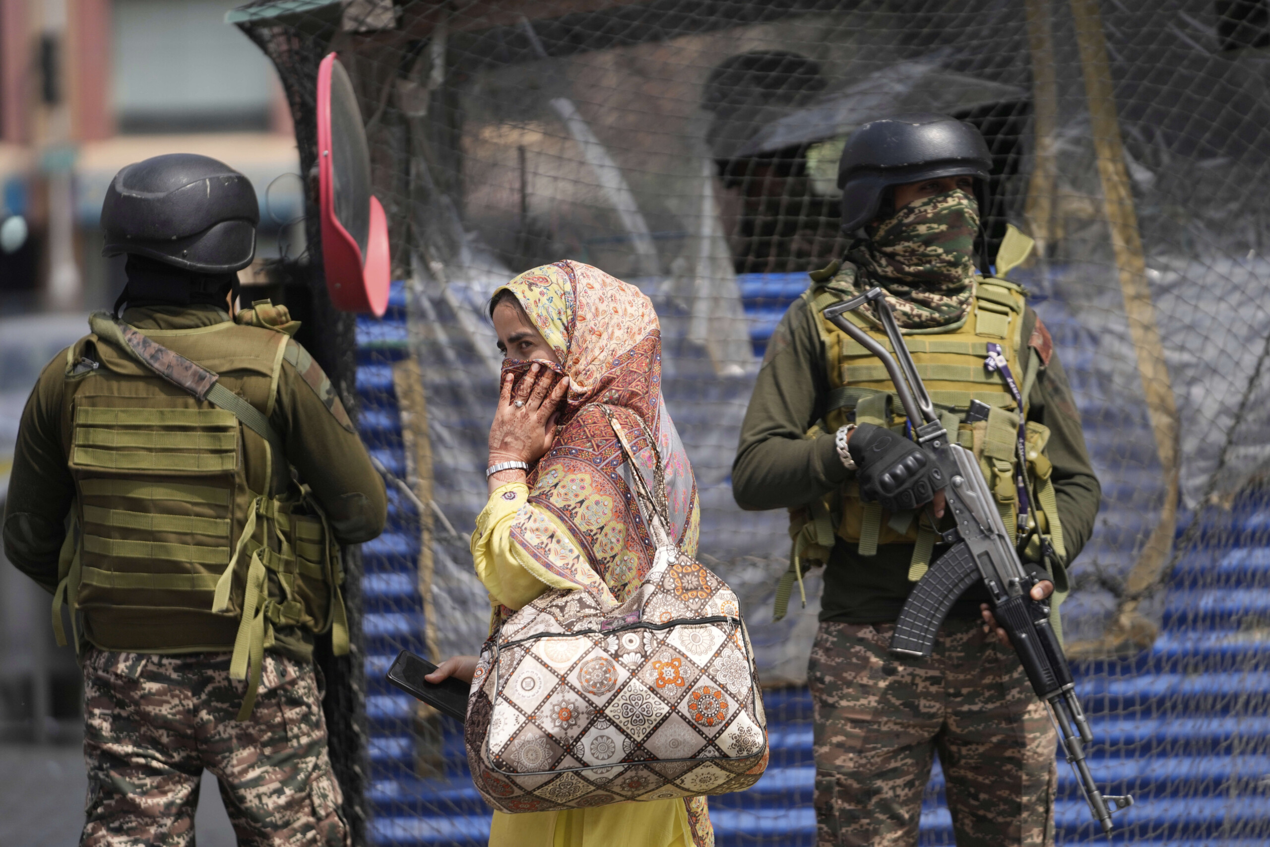 Pakistan authorises armed forces to respond to India attack