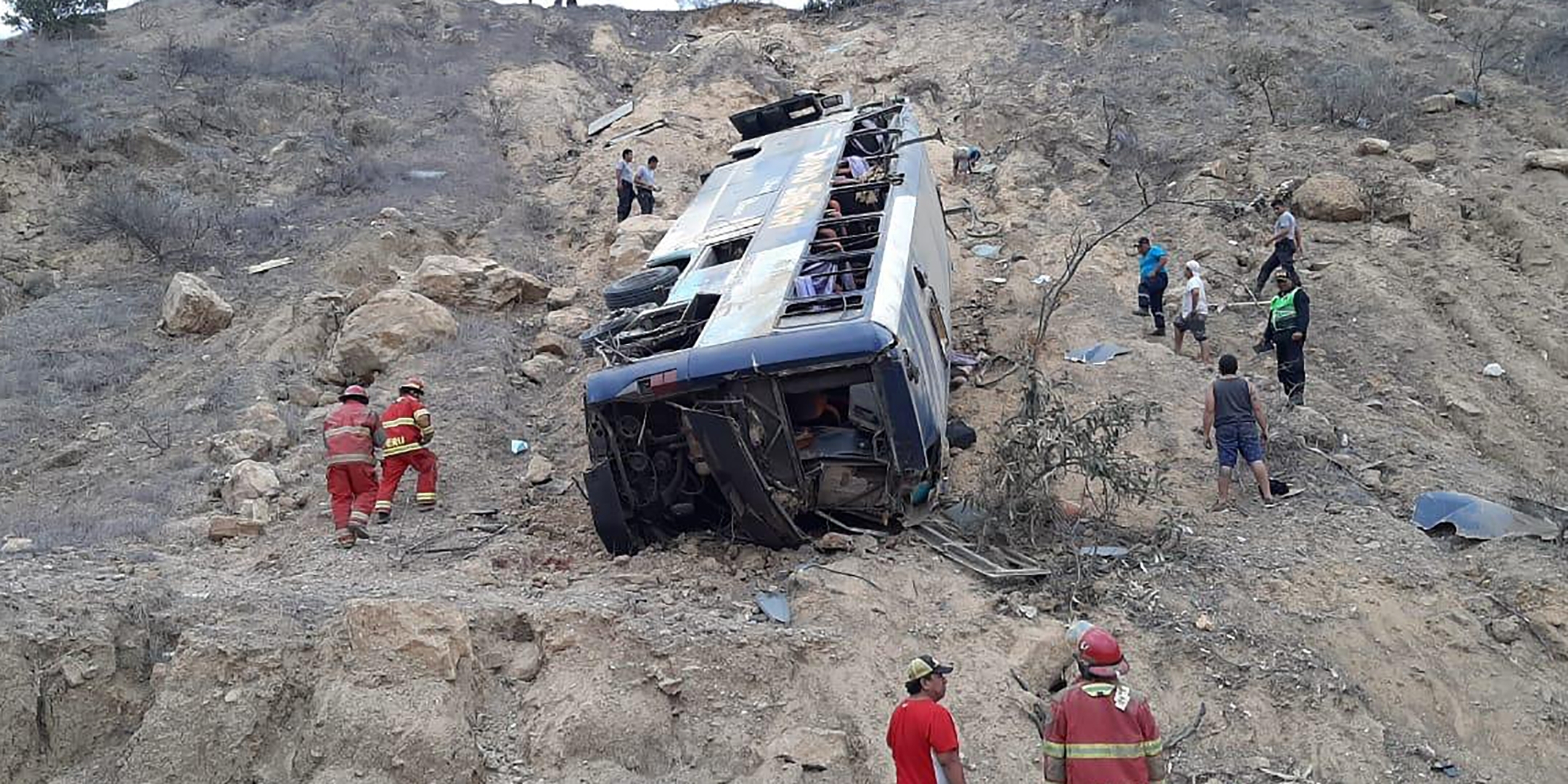Peru: bus overturns, death toll rises to 18 and 48 injured Peru: bus overturns, death toll rises to 18 and 48 injured
