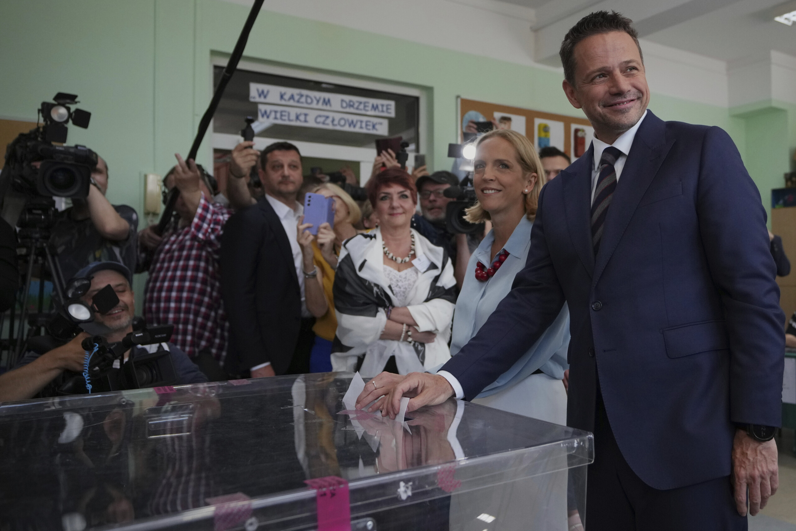 Poland: presidential exit polls, Trzaskowski slightly ahead Poland: presidential exit polls, Trzaskowski slightly ahead