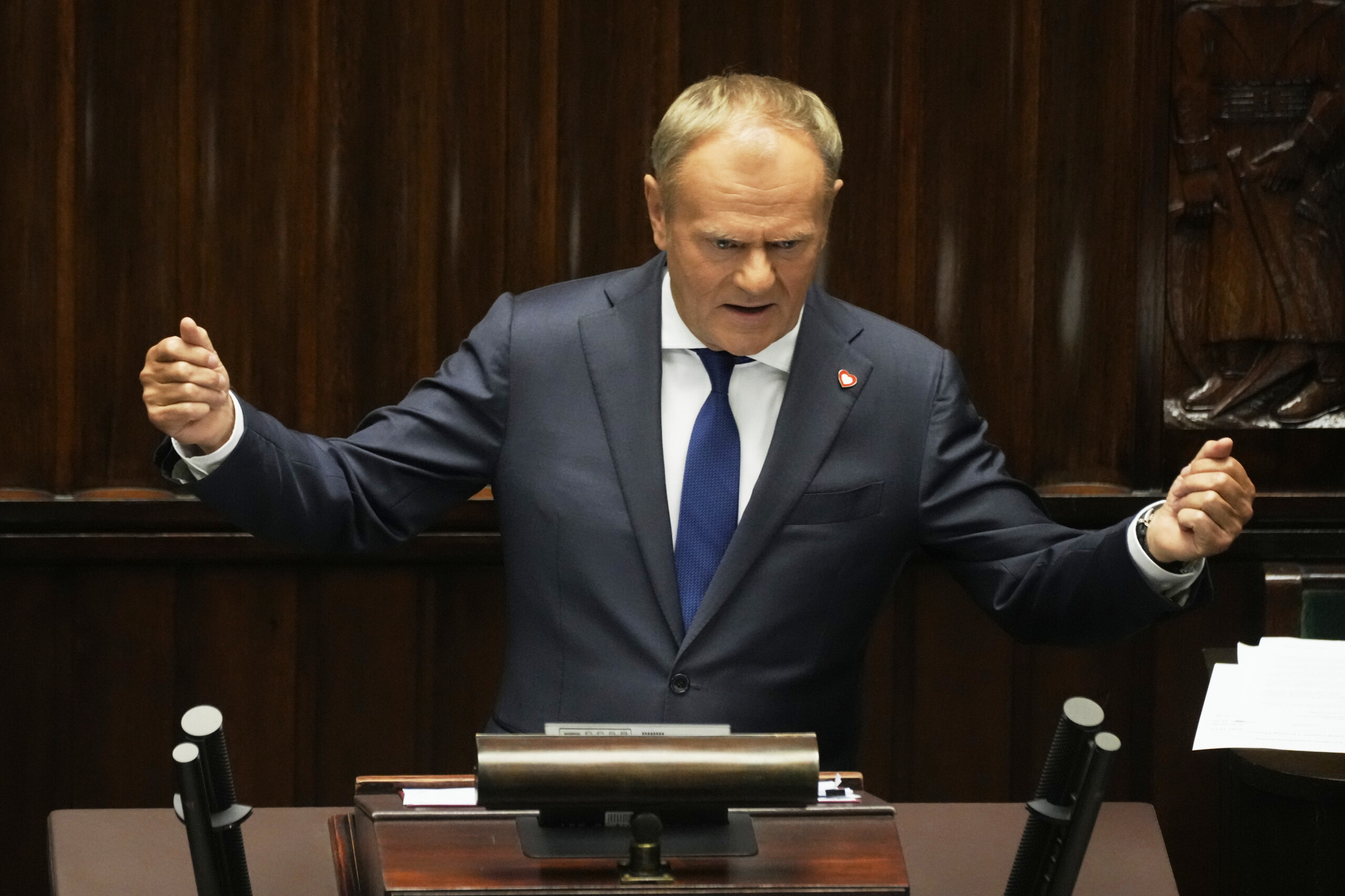 Poland: Prime Minister Tusk wins vote of confidence in Parliament