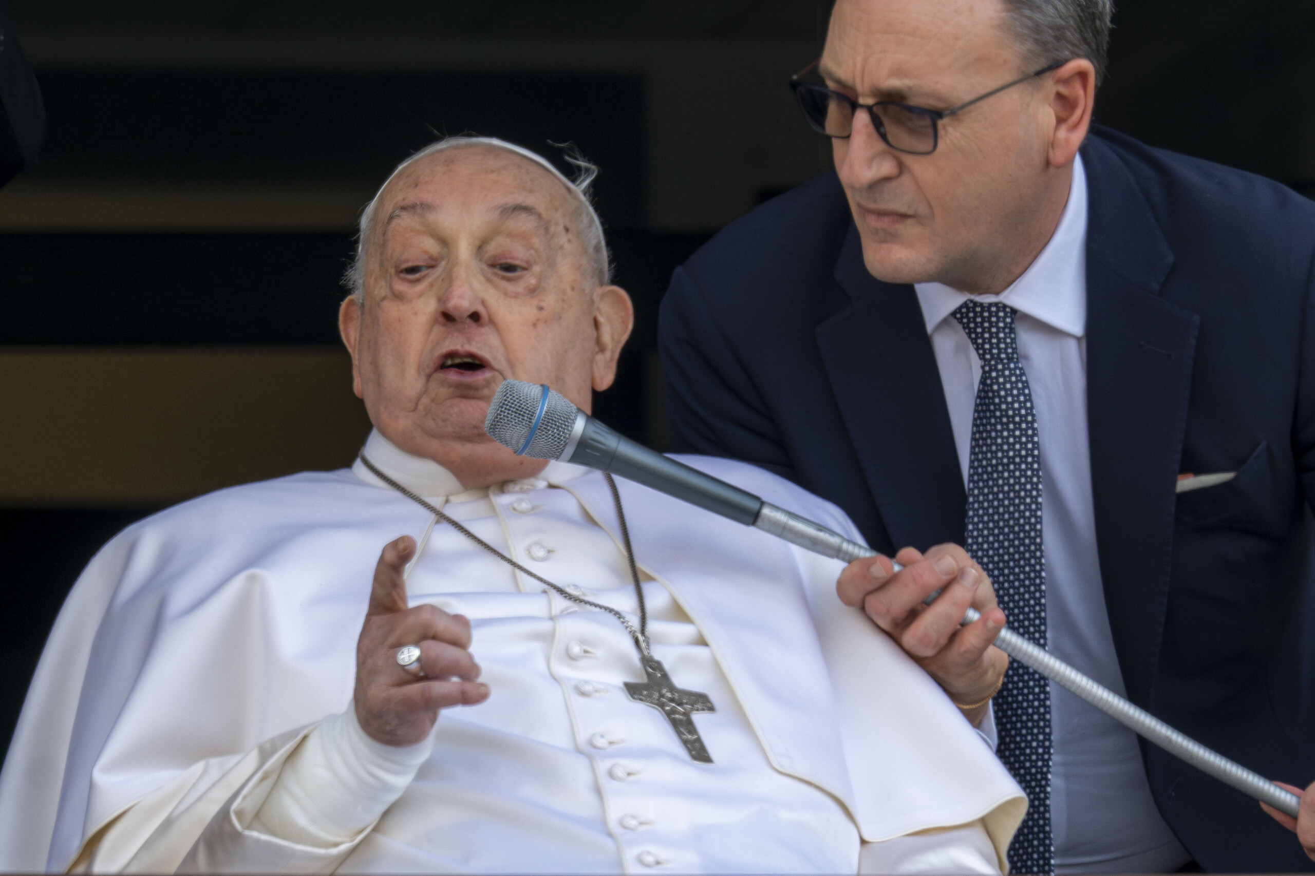 Pope: ‘Attachment to leaders should never become a cause of conflict’