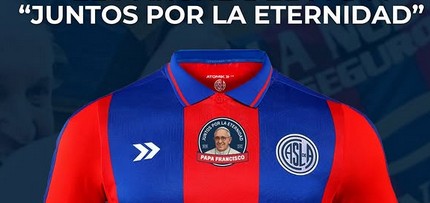 Pope, football: San Lorenzo takes to the pitch with ‘Together for eternity’ shirt