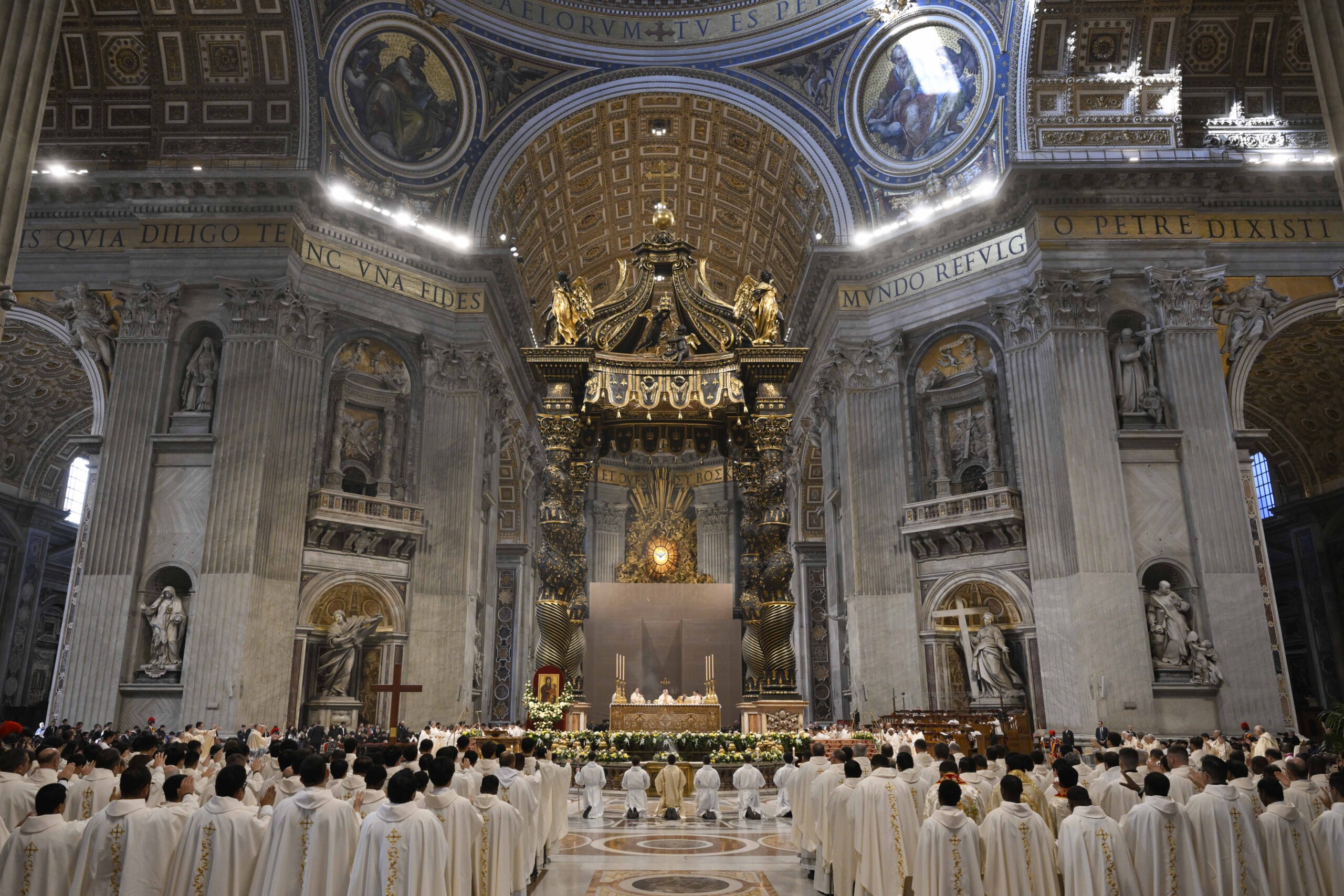 Pope Francis, Basilica open until midnight for final farewell to Bergoglio