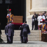 Pope Francis, Funeral Procession at Santa Maria Maggiore: Emotional Applause from the Crowd
