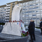 Pope Francis, Holy See: "Bergoglio slept through the night, now continues resting"