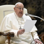 Pope Francis, letter to the Corriere: "We must disarm the Earth, reflection is needed."