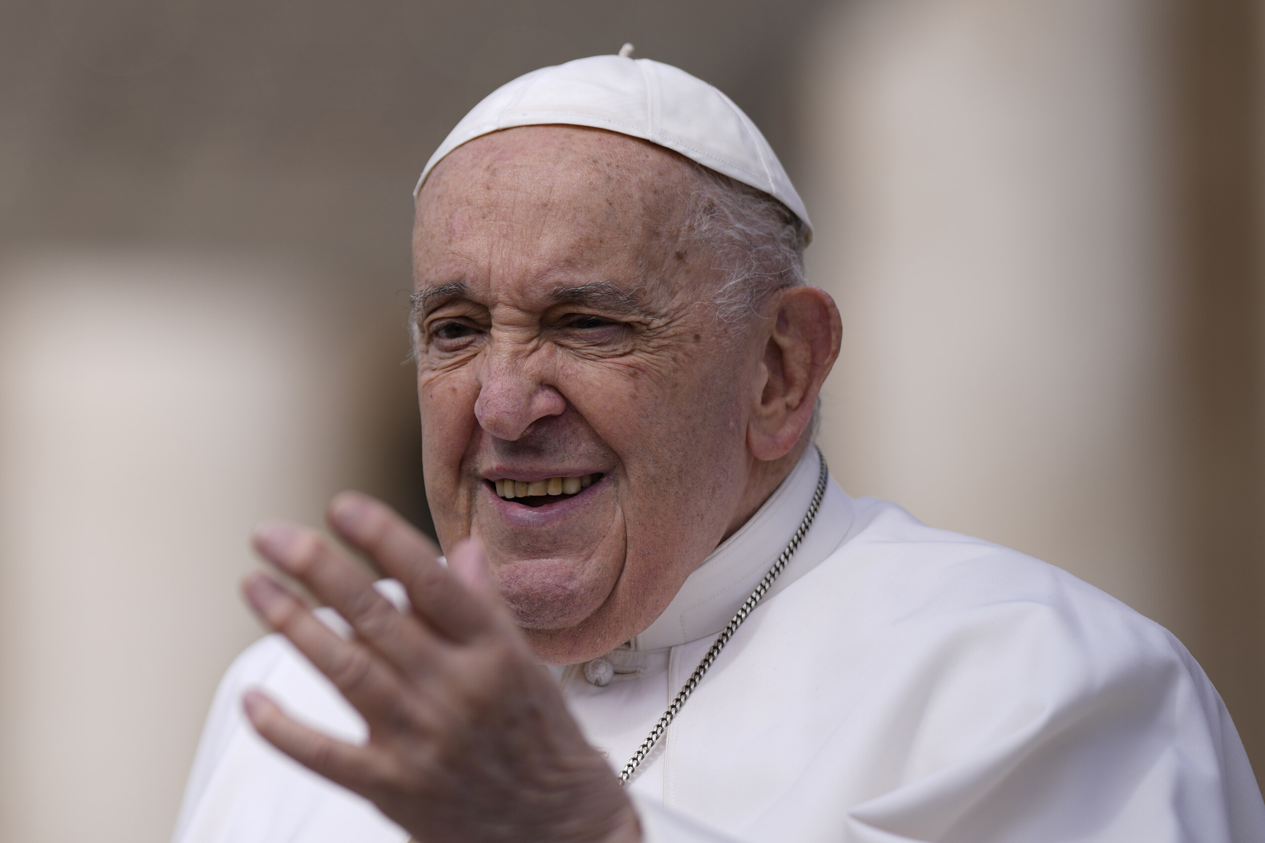 Pope: "Heartfelt thanks to those who are showing me closeness with prayer" Pope: "Heartfelt thanks to those who are showing me closeness with prayer"