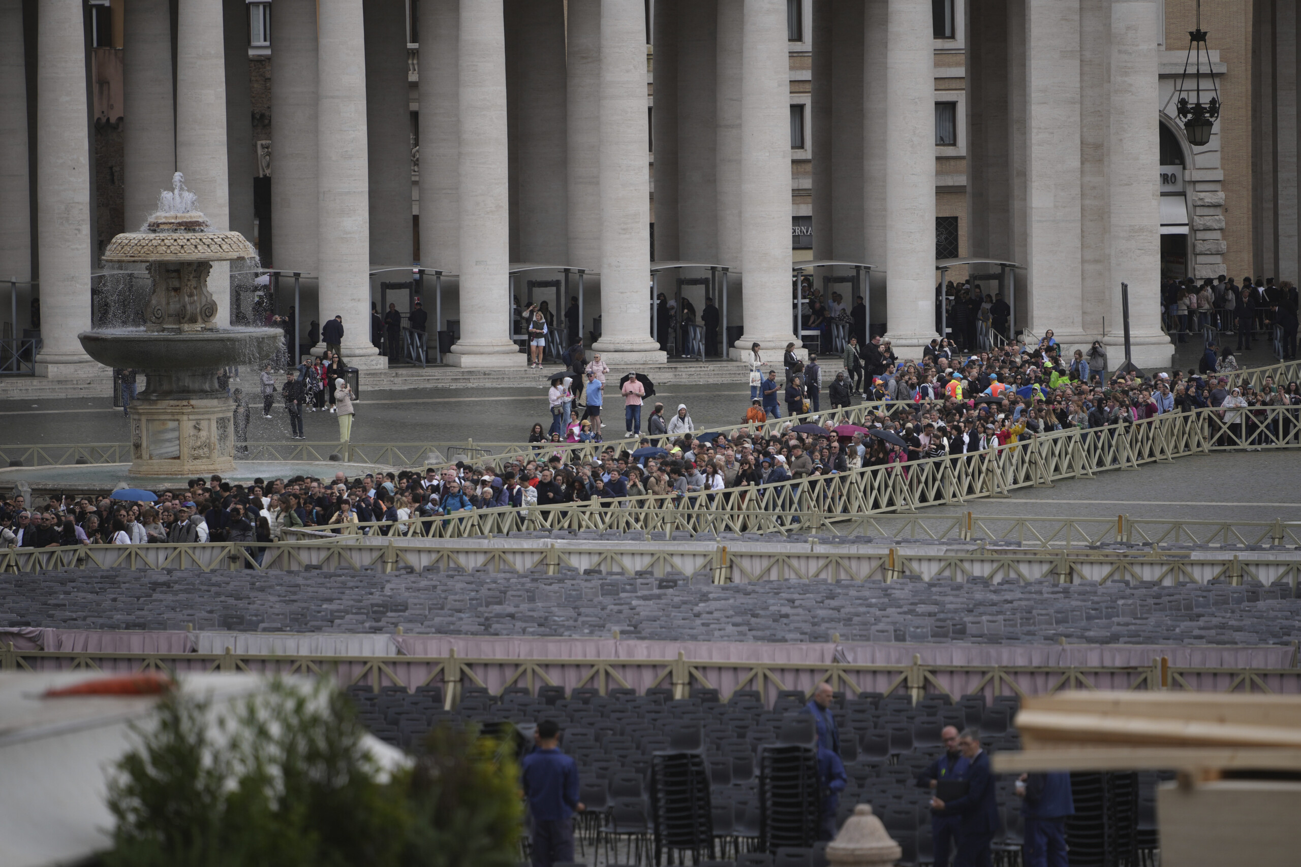 Pope: Holy See, over 50,000 faithful paid their respects to Bergoglio Pope: Holy See, over 50,000 faithful paid their respects to Bergoglio