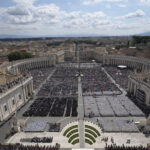 Pope Leo XIV: "Chosen without any merit, I come to you as a brother"