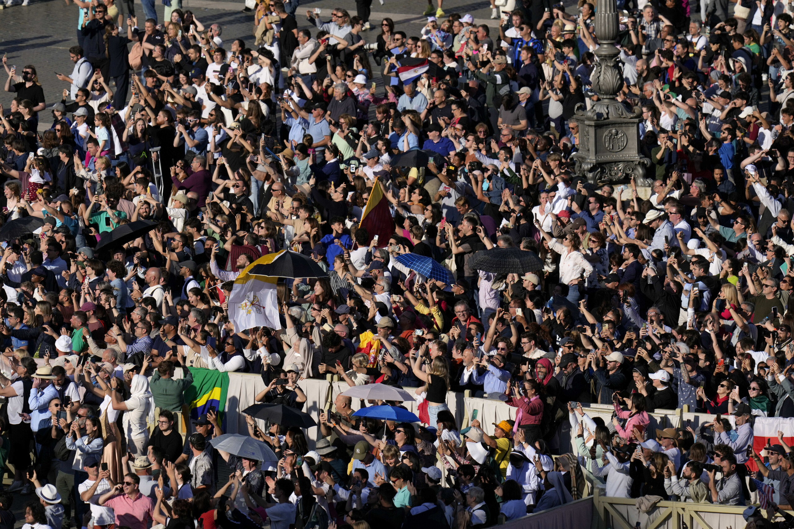 Pope Leo XIV, Giannini: ’150,000 faithful expected on Sunday for Regina Coeli at St. Peter's’ Pope Leo XIV, Giannini: ’150,000 faithful expected on Sunday for Regina Coeli at St. Peter's’