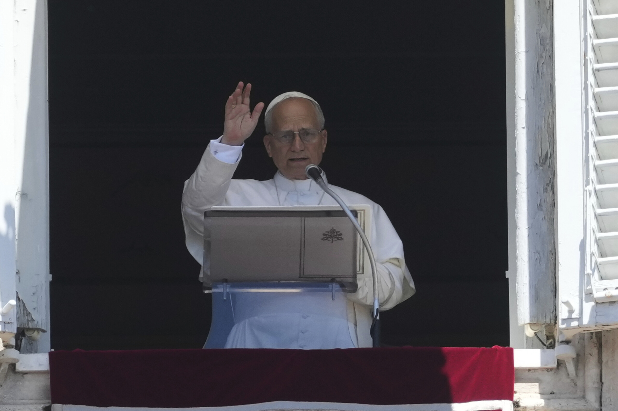 Pope: ‘Peace is the desire of all peoples; leaders must replace violence with dialogue’