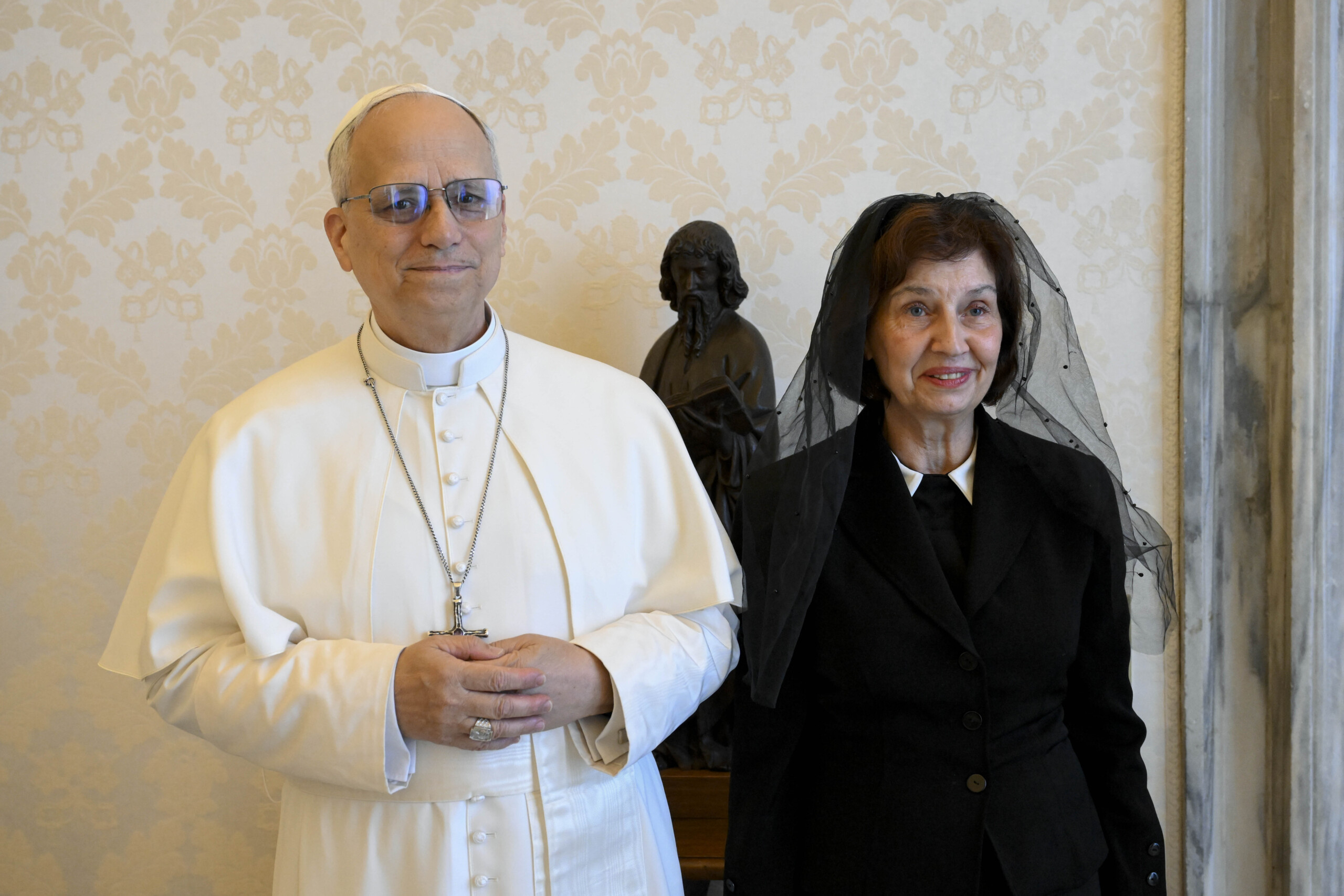 Pope: "Sport that becomes business risks losing its values"