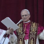 Pope: the first words of Leo XIV, peace be with you all