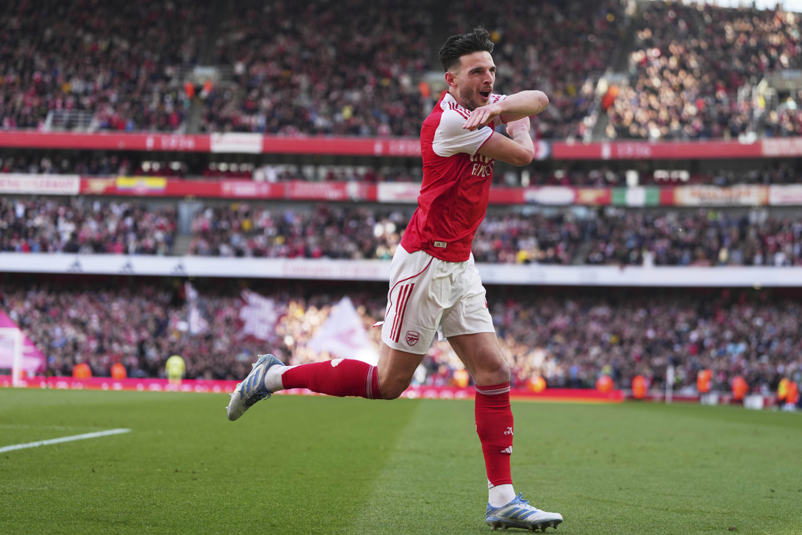 Premier League: Arsenal beats Newcastle and secures Champions League spot Premier League: Arsenal beats Newcastle and secures Champions League spot