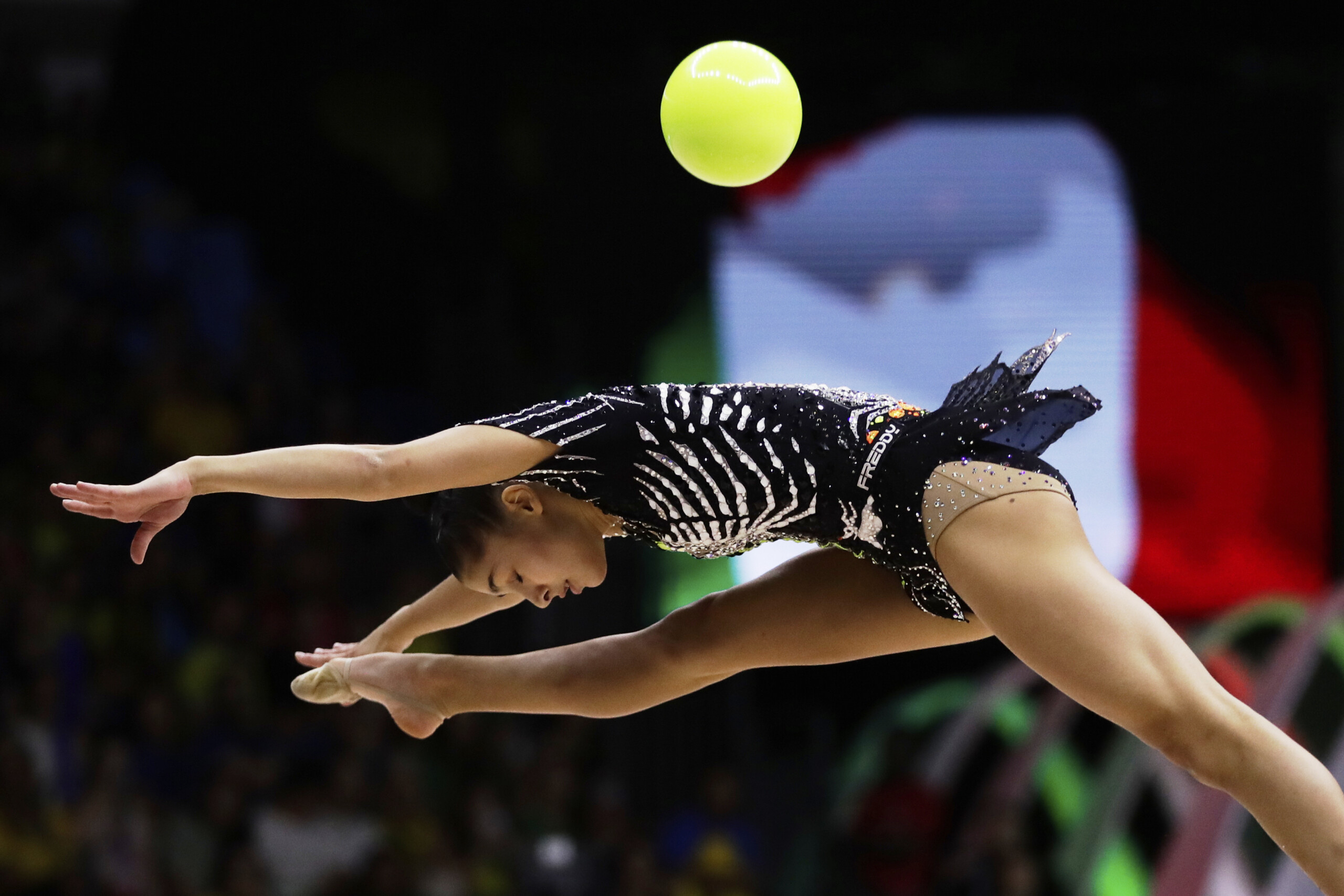 Rhythmic gymnastics, World Championships: Raffaeli wins bronze in ball