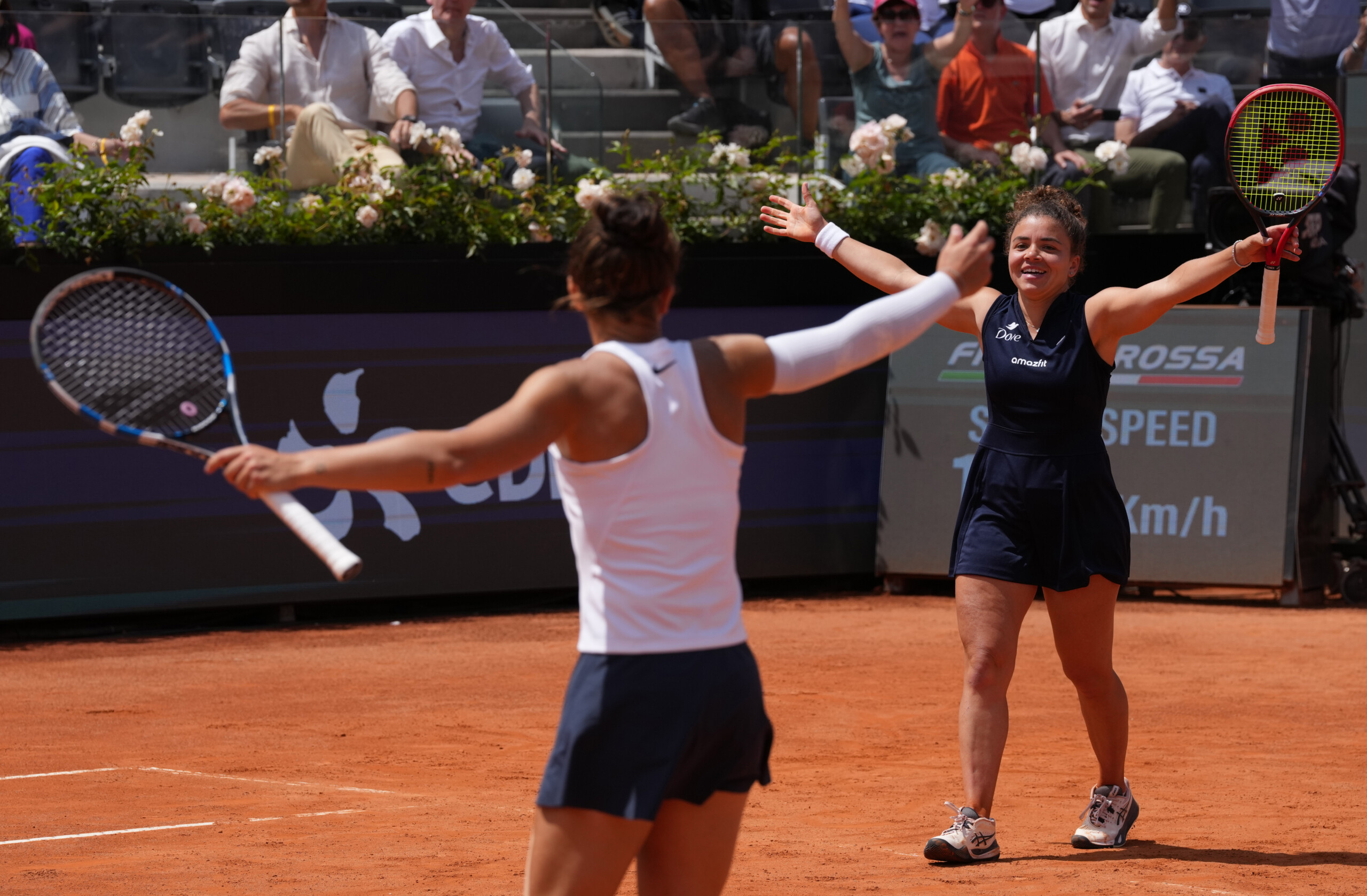 Roland Garros, Errani-Paolini reach women's doubles final