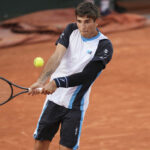 Roland Garros, Gigante beats Tsitsipas and advances to the third round