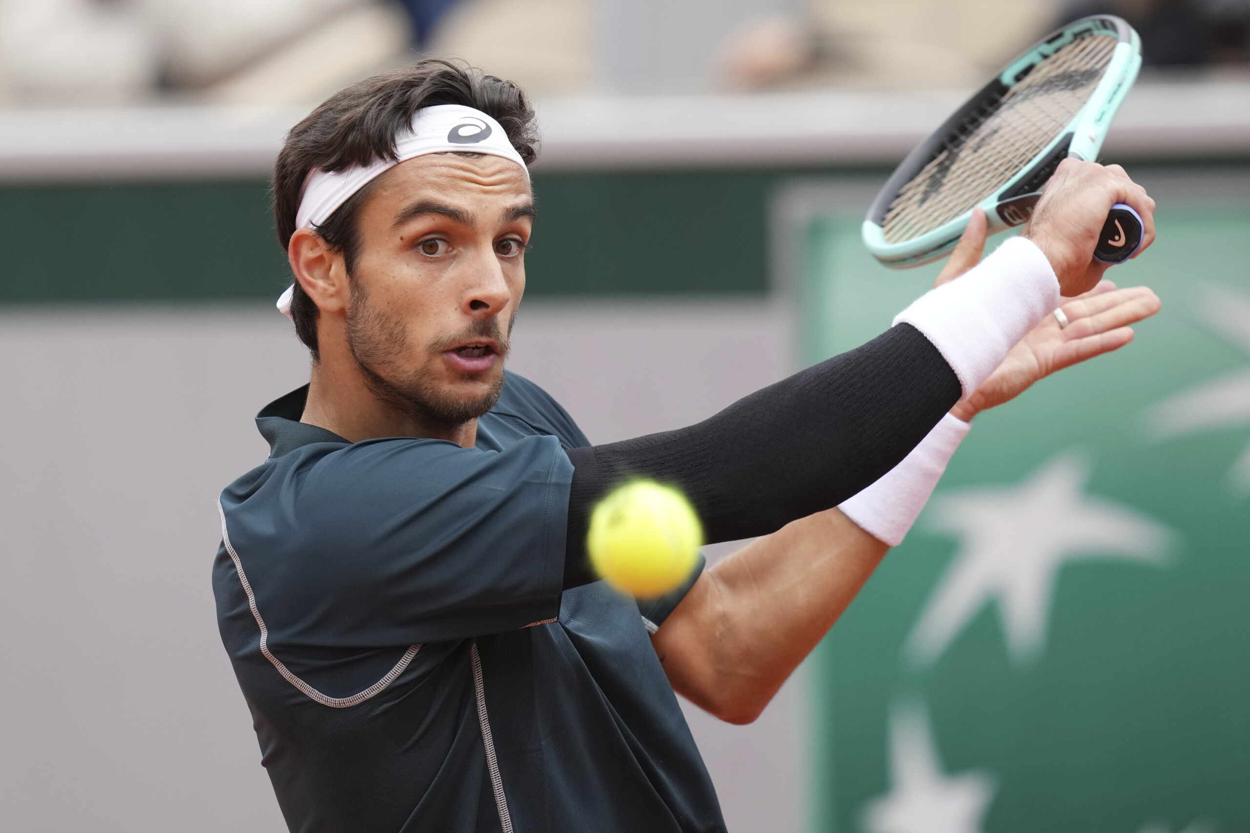 Roland Garros: Musetti beats Galán in three sets to reach third round Roland Garros: Musetti beats Galán in three sets to reach third round