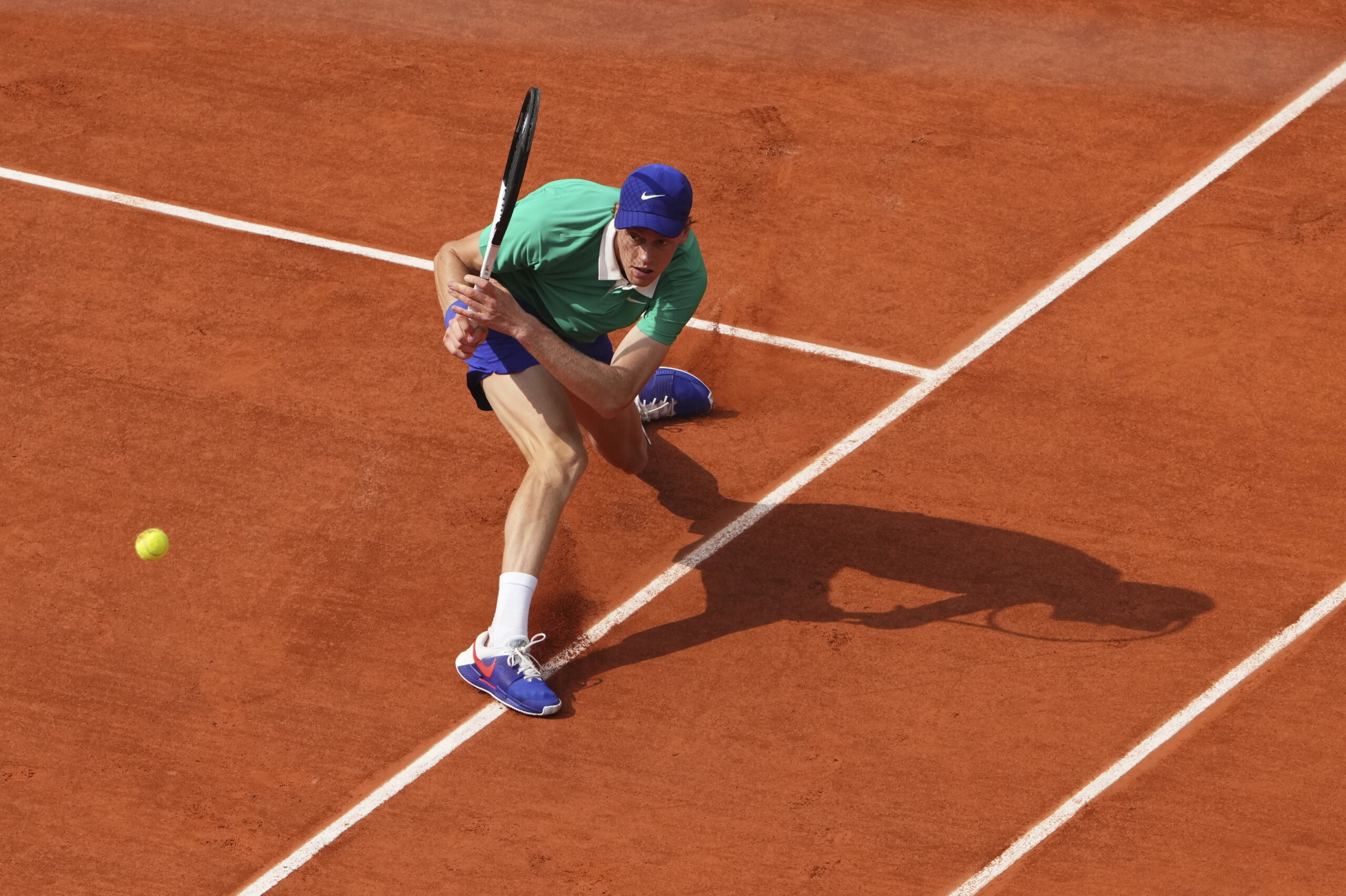Roland Garros: Sinner overwhelms Bublik and flies into the semi-finals
