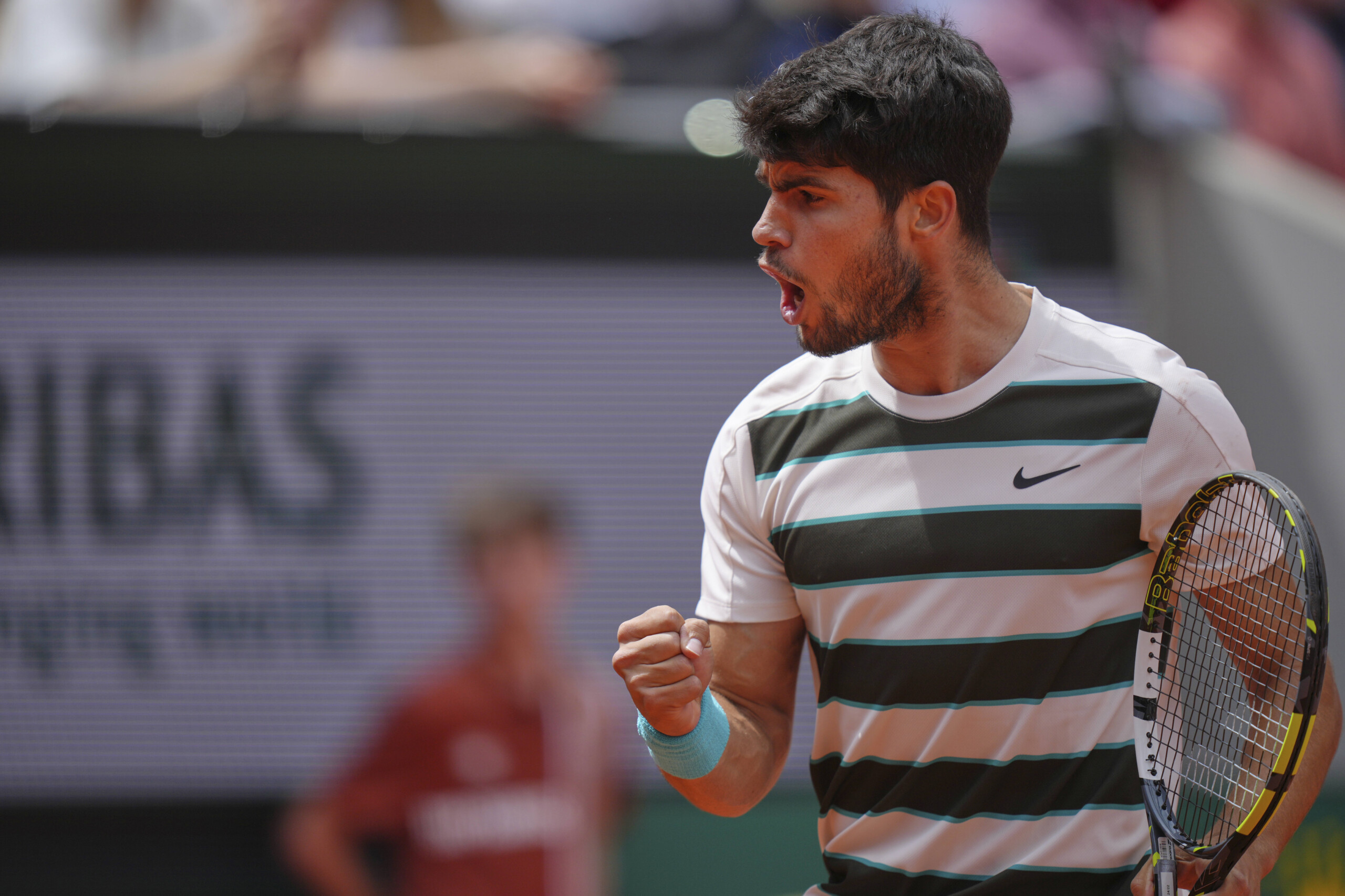Roland Garros: Successful debut for Alcaraz, Zeppieri beaten in straight sets