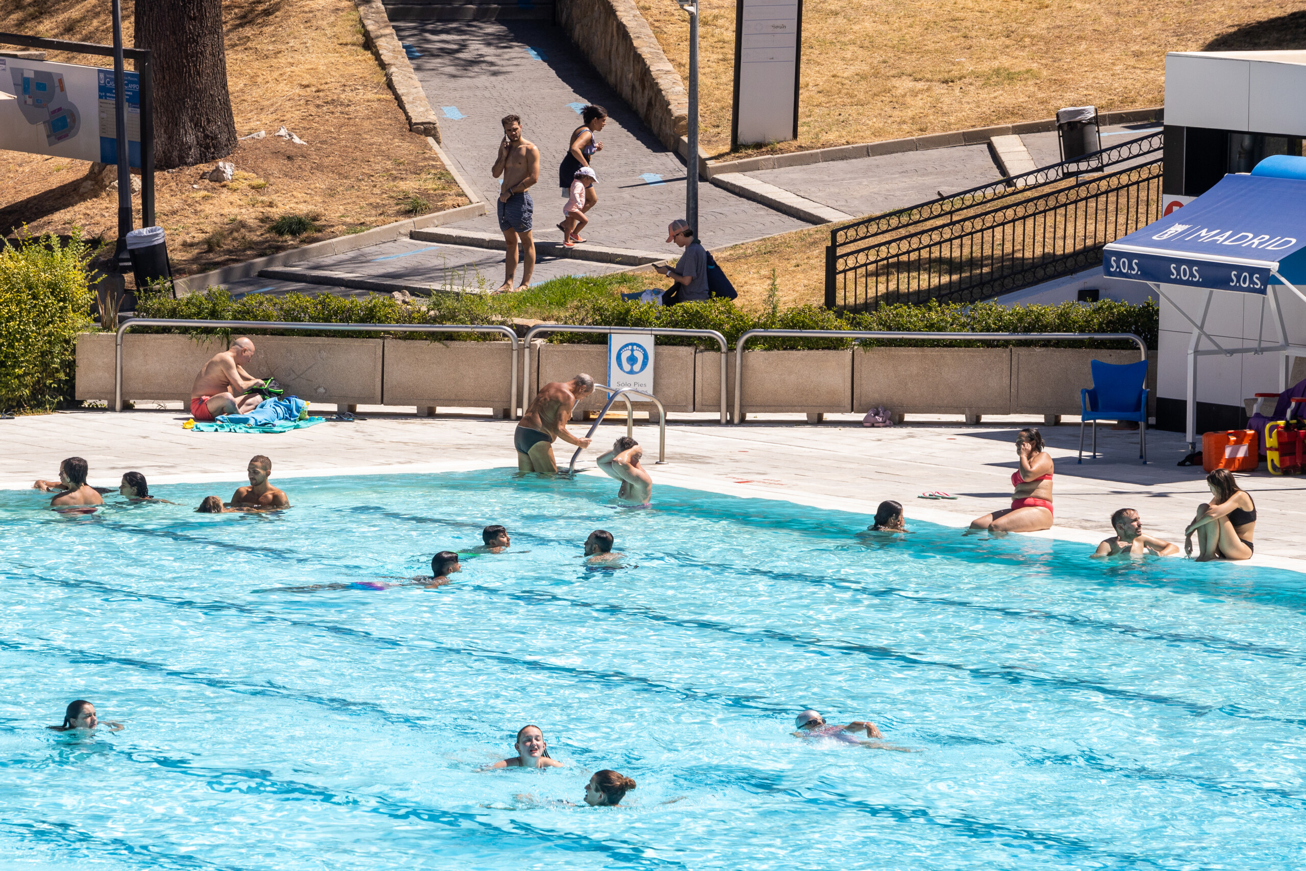 Rome, 5 children poisoned by chlorine in swimming pool: 9-year-old in serious condition