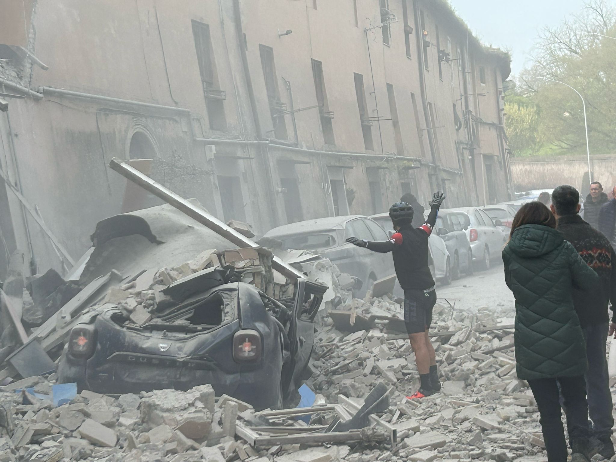 Rome, explosion in the Monteverde district: building collapses