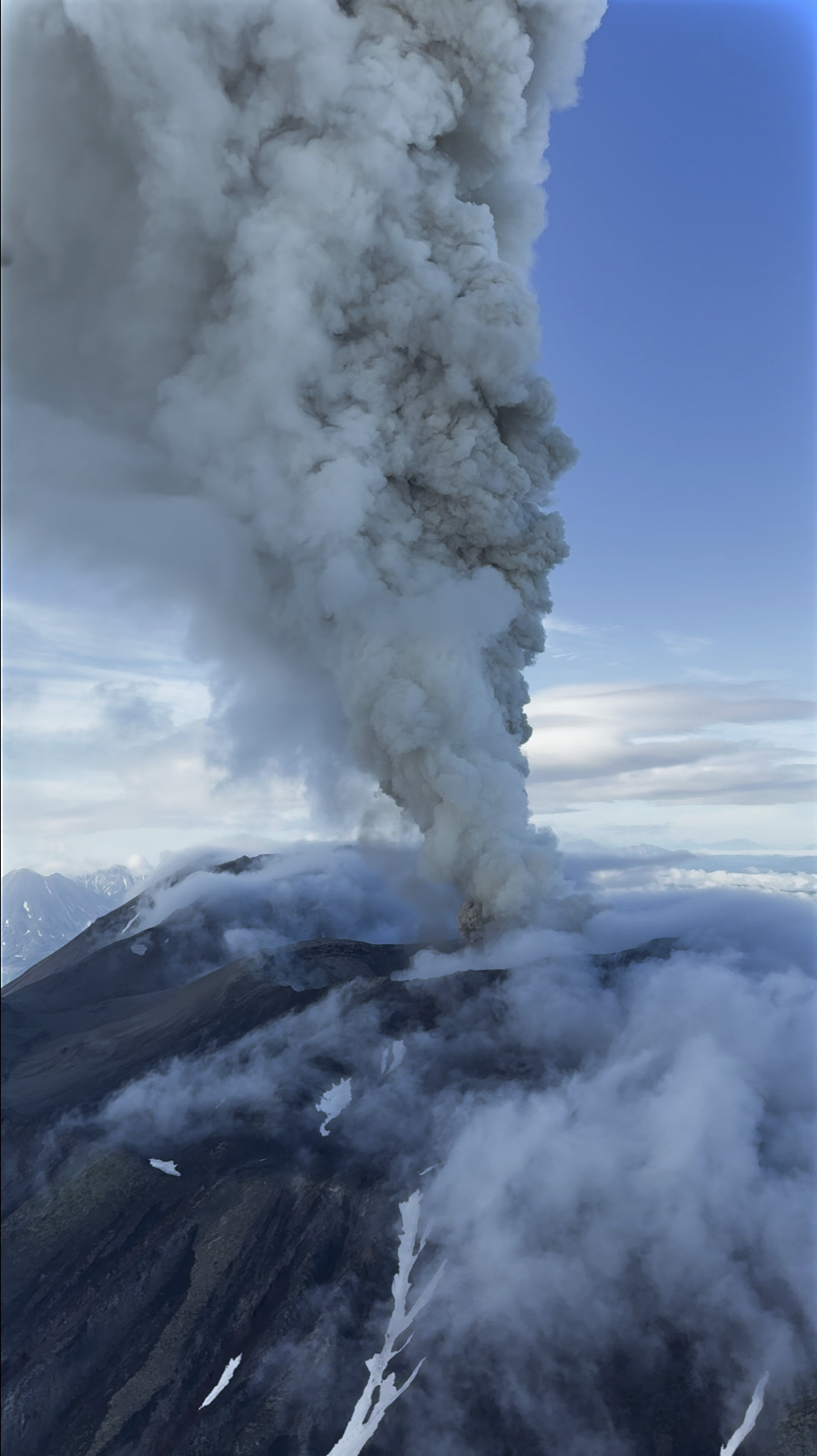 Russia, Krasheninnikov volcano erupts: first time in hundreds of years Russia, Krasheninnikov volcano erupts: first time in hundreds of years