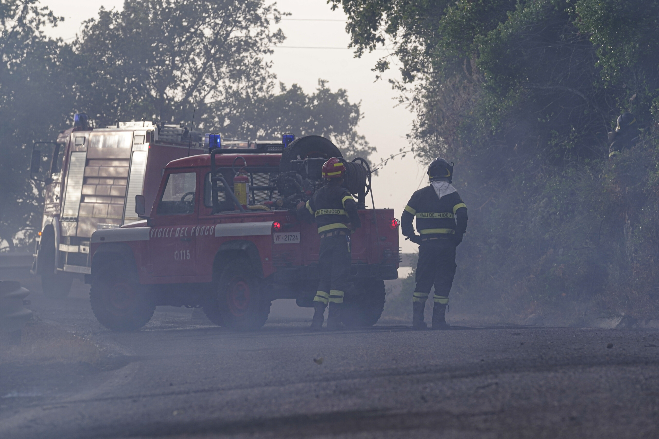 Sardinia: fires along the motorway, Olbia airport closed and incoming flights diverted
